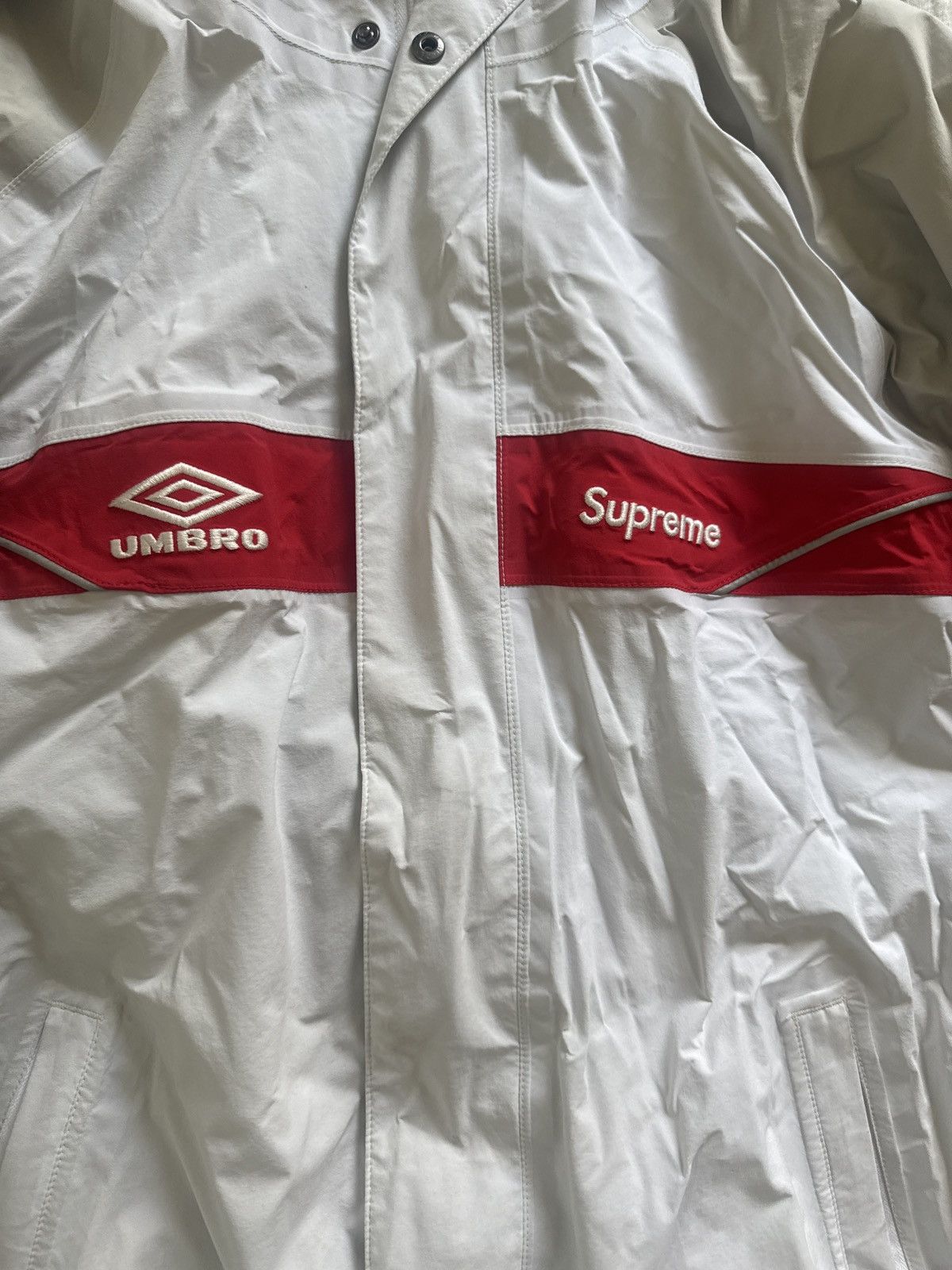 Supreme × Umbro Supreme umbreo white gore tex jacket Size US S / EU 44-46 / 1 - 2 Thumbnail