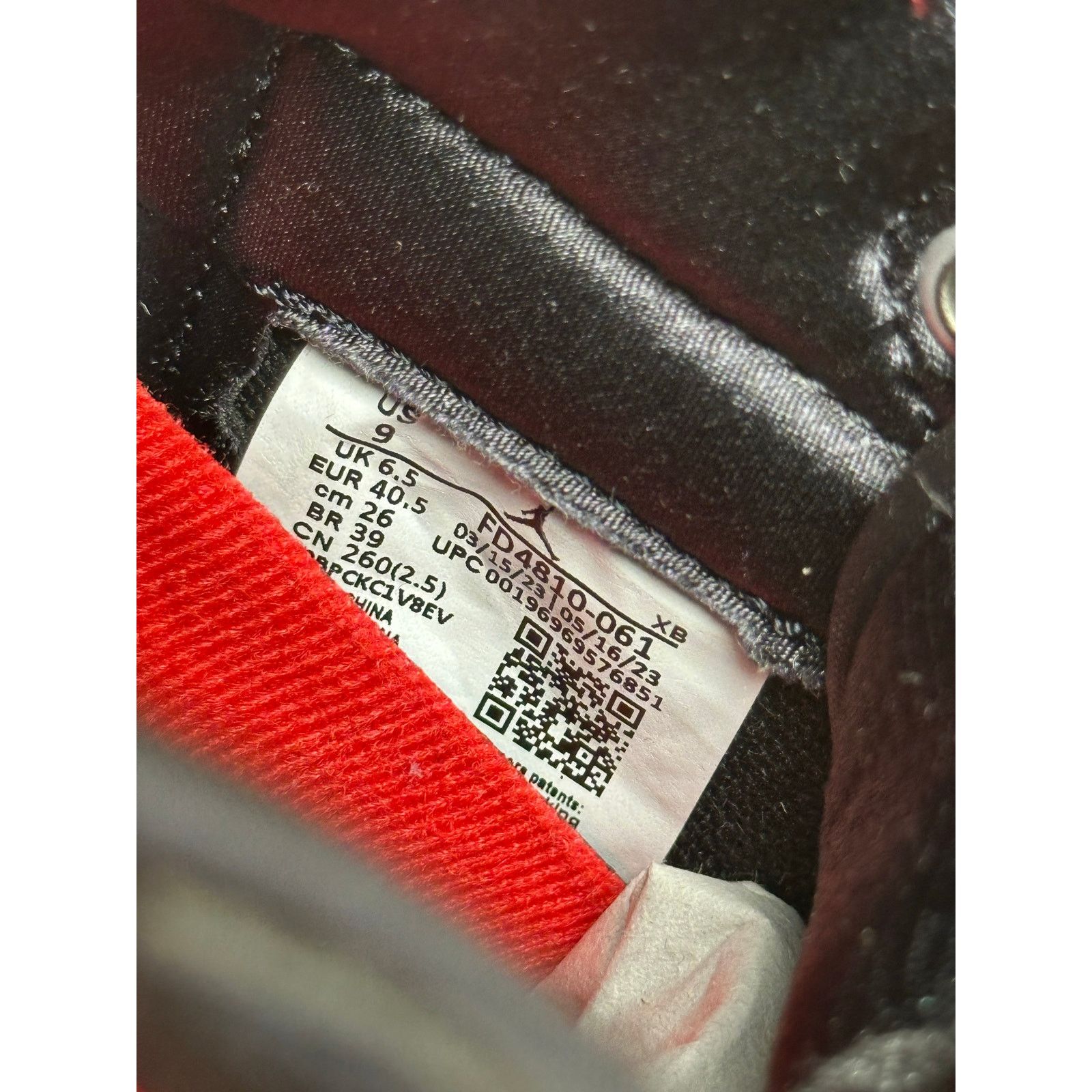 Jordan Brand Air Jordan 1 Satin Bred Sneaker - Size 9W - Mint Size US 9 / IT 39 - 8 Thumbnail