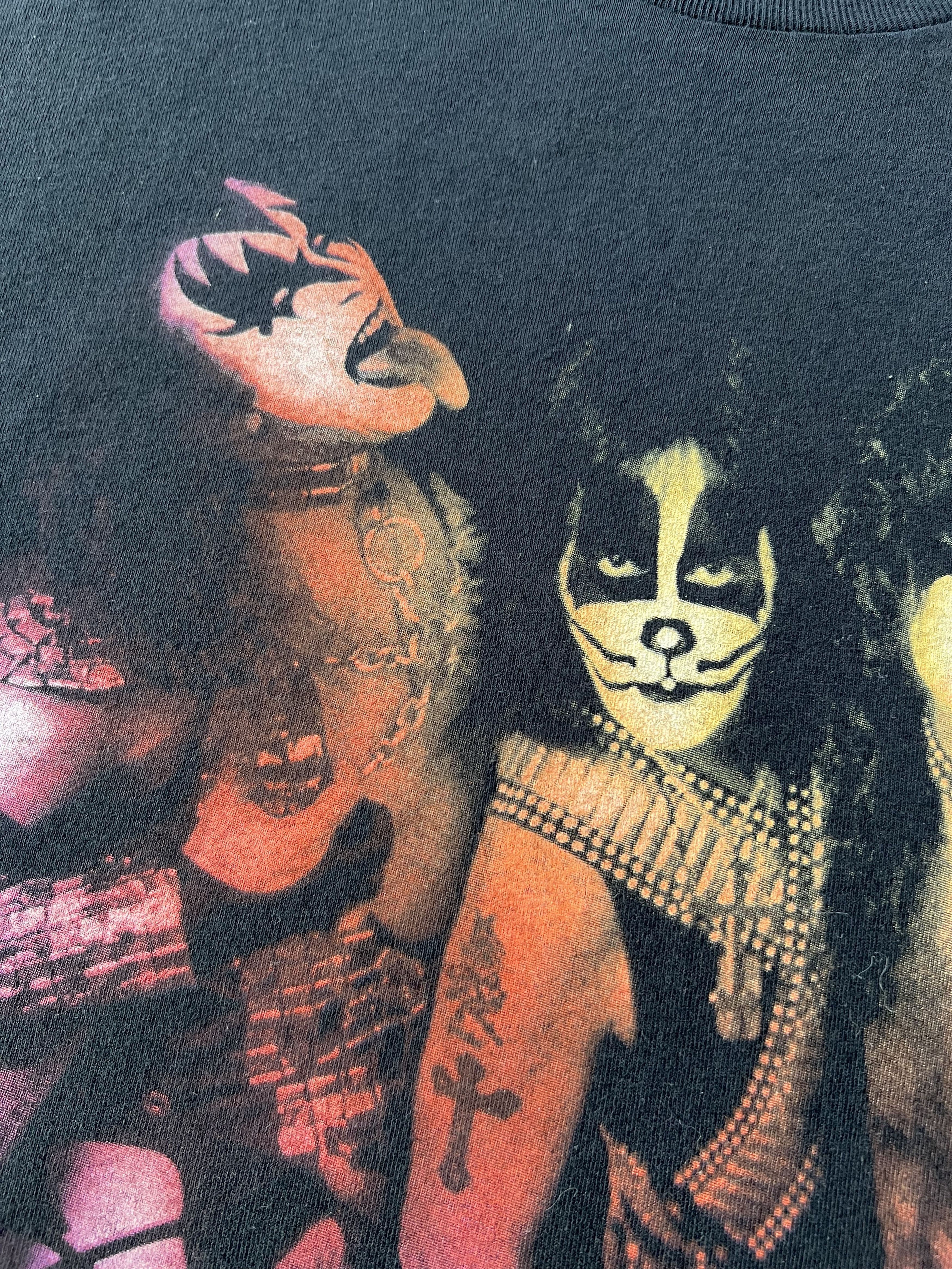Band Tees Vintage 1996 Kiss They're Back Alive Worldwide 96 97 T-shirt Size US XL / EU 56 / 4 - 5 Thumbnail