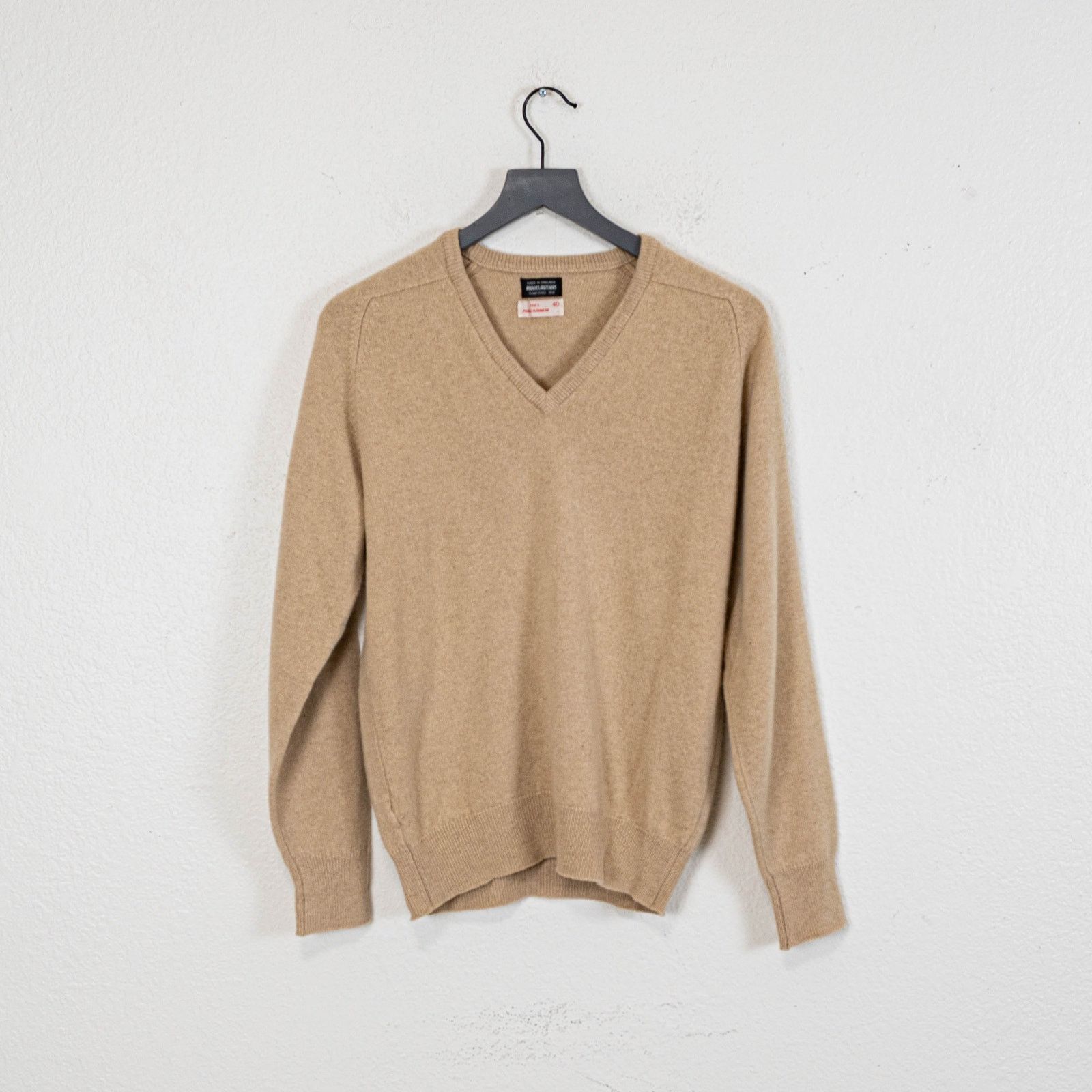 Vintage 60s Brooks Brothers Cashmere V-neck Sweater beige 40
