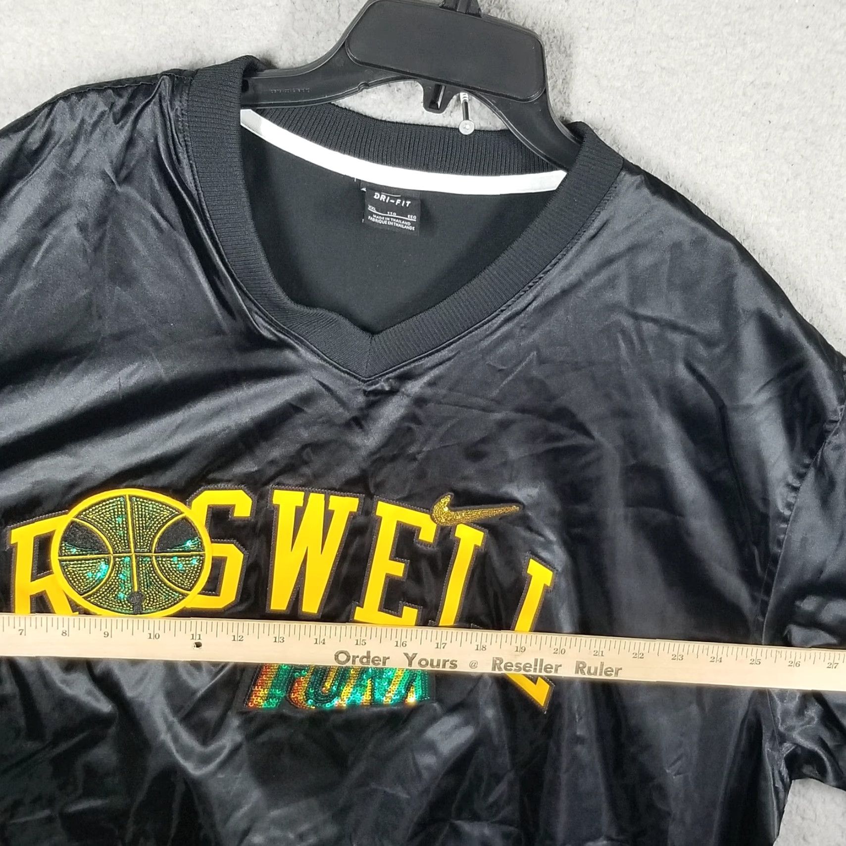 Nike Nike CW7733-010 Basketball Top Long Sleeve Pullover Men 2XL Black Gold Nike Roswell Rayguns Embroidered Logo Sequin 90s? Size US XXL / EU 58 / 5 - 7 Thumbnail