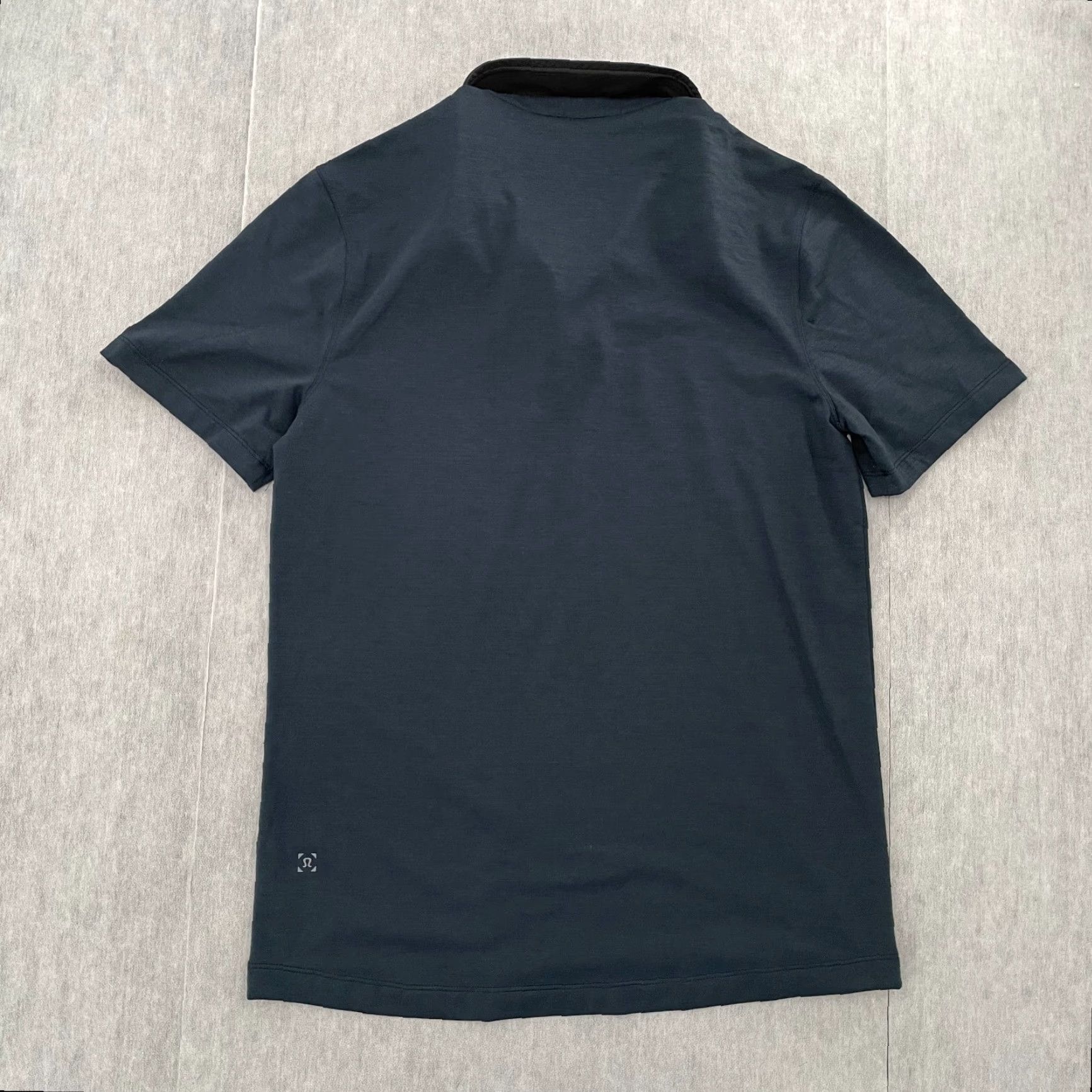 Lululemon Lululemon Tech Polo Shirt Mens Small Short Sleeve Blue Logo Button Solid Size US S / EU 44-46 / 1 - 2 Thumbnail