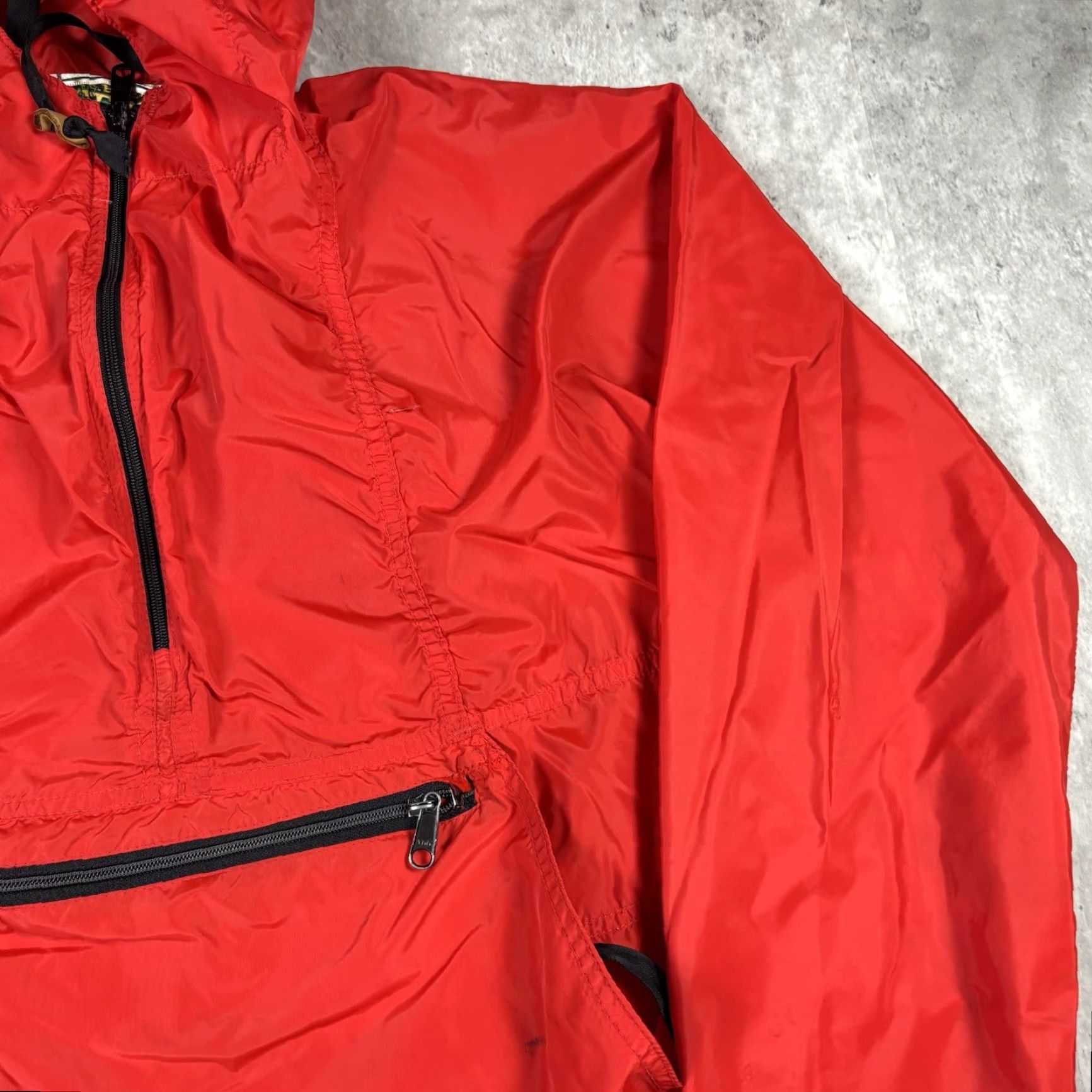 Vintage VINTAGE L.L. Bean Red Windbreaker Jacket Mens Large Nylon Lightweight Zip 90s Style Size US L / EU 52-54 / 3 - 5 Thumbnail