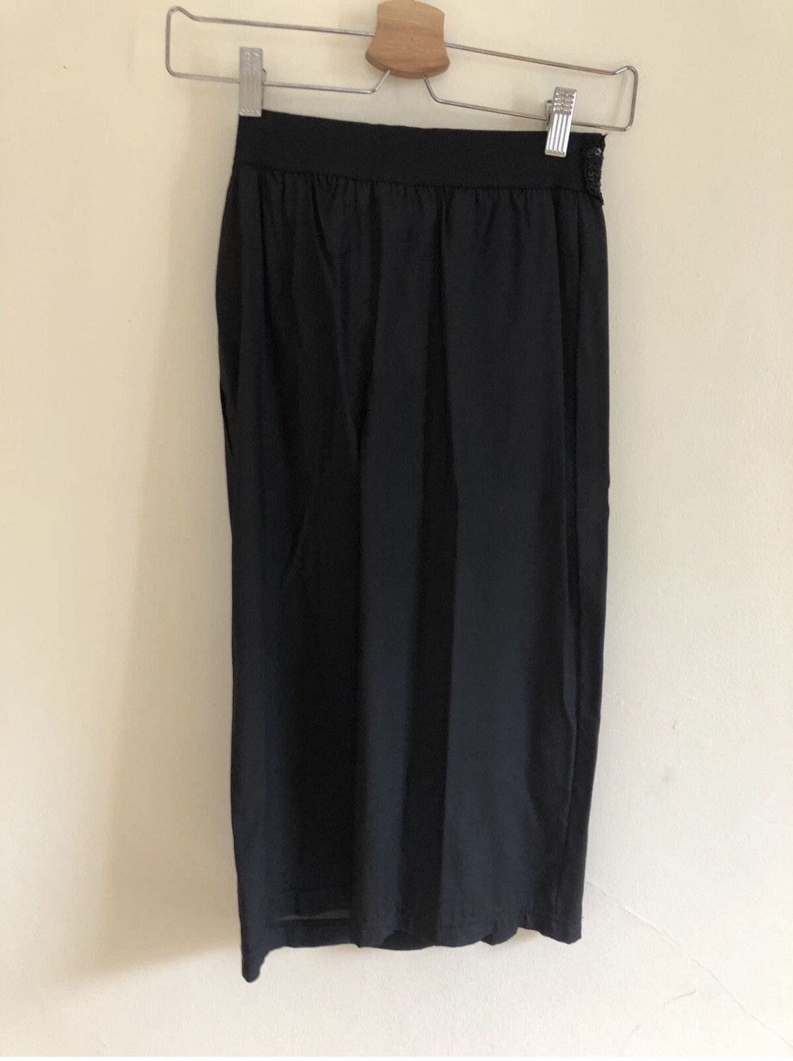 Jurgi Persoons Black Sequined Fringe Skirt Size 26" / US 2 / IT 38 - 2 Thumbnail