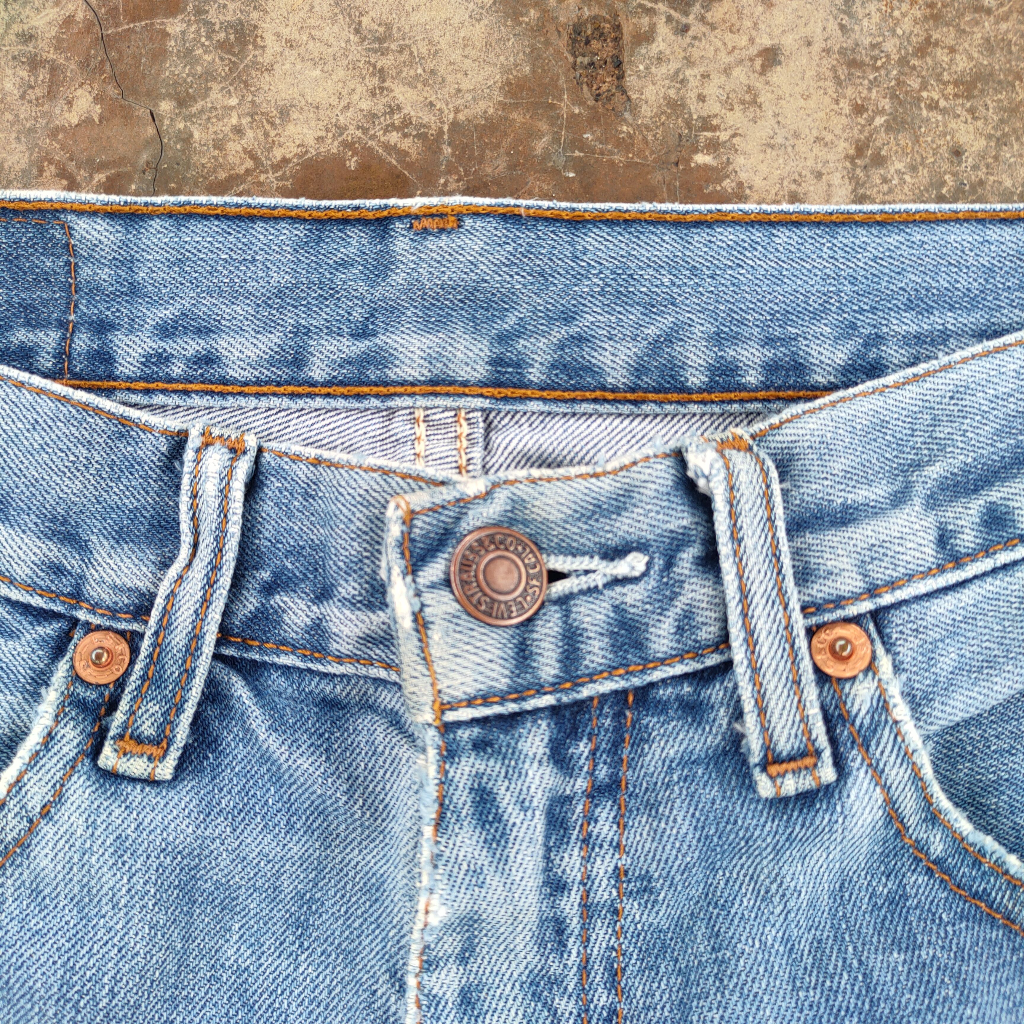 Levi's Vintage Clothing VINTAGE LEVI'S 512 FADED DISTRESSED JEANS DENIM PANTS Size US 30 / EU 46 - 5 Thumbnail
