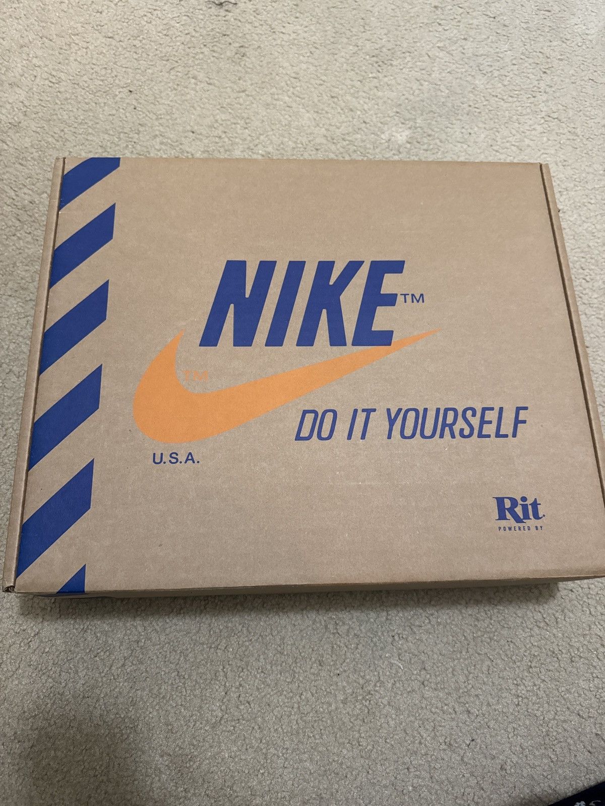 Nike Nike x RIT DIY Black Hoodie Reverse Dye Kit XL Brand New Size US XL / EU 56 / 4 - 1 Thumbnail
