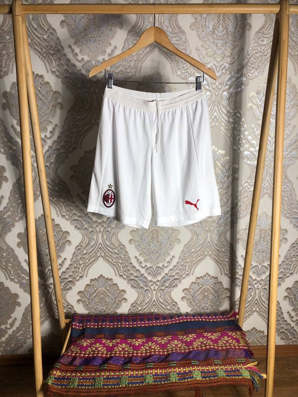 Puma × Vintage VERY RARE PUMA FC AC MILAN ITALY SOCCER JERSEY SHORTS Y2K Size US 30 / EU 46 - 1 Thumbnail