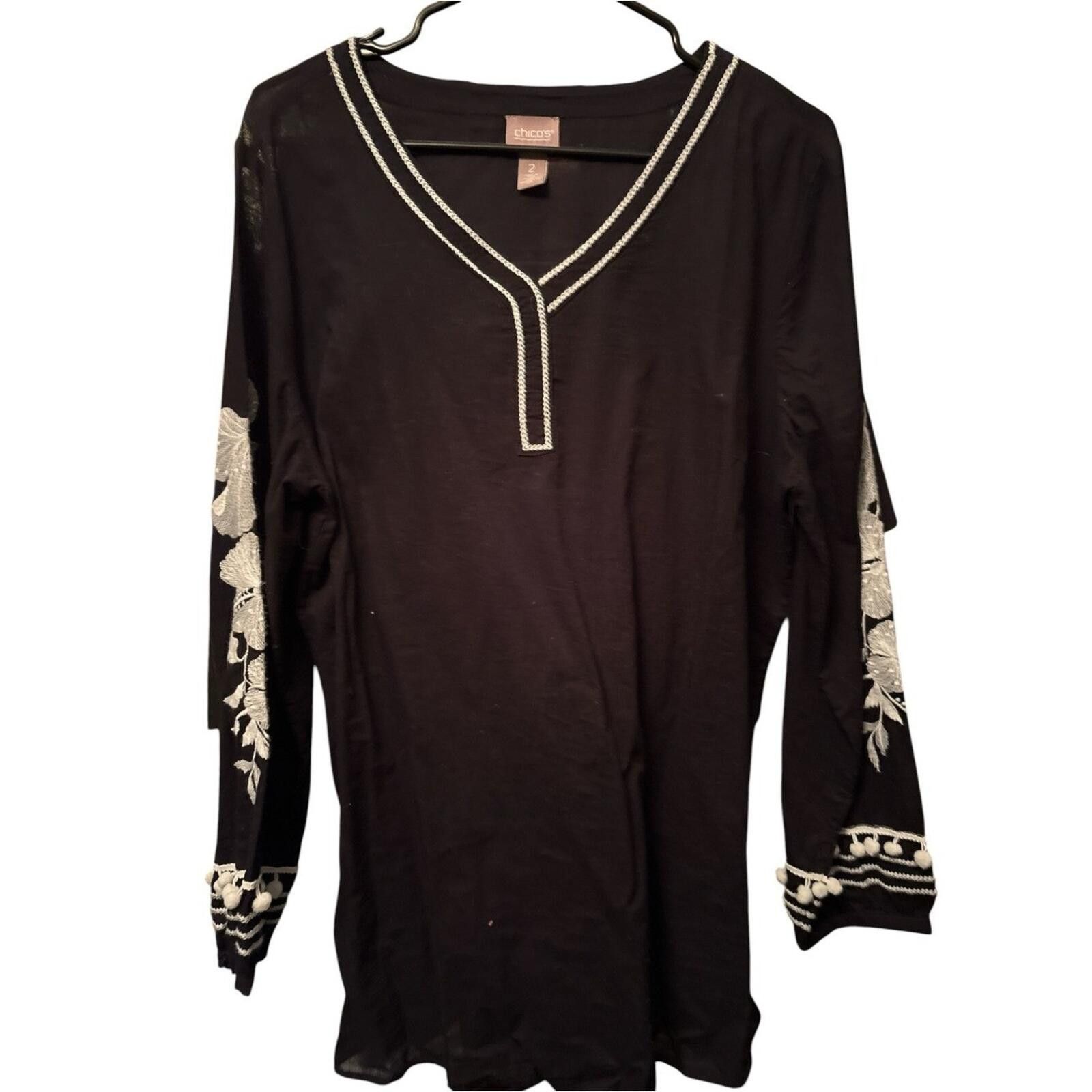 Chicos Chico's Black Tunic with White Floral Sleeve Embroidery Size M / US 6-8 / IT 42-44 - 1 Thumbnail
