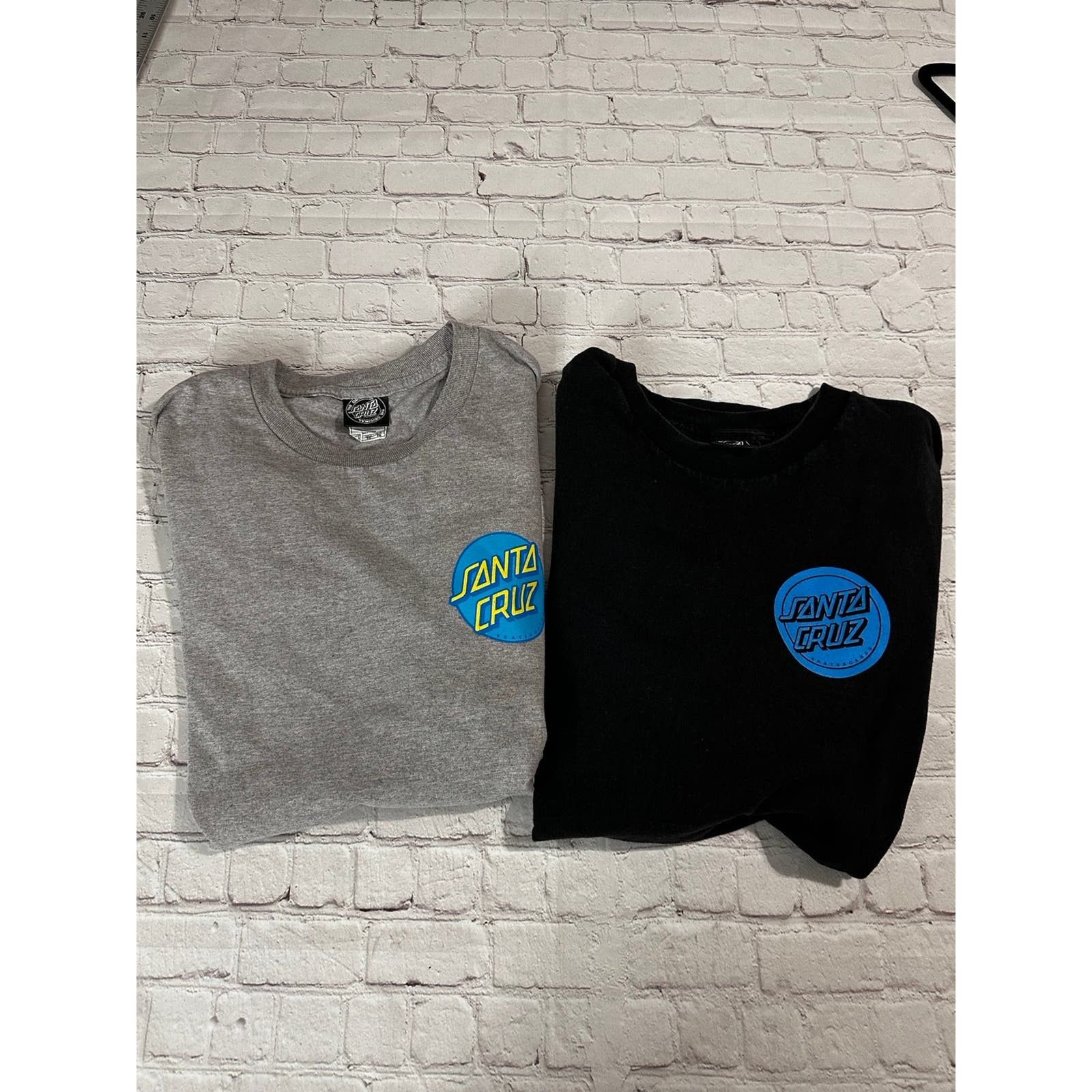 Santa Cruz Skateboards Santa Cruz tee shirts Size US XL / EU 56 / 4 - 1 Thumbnail