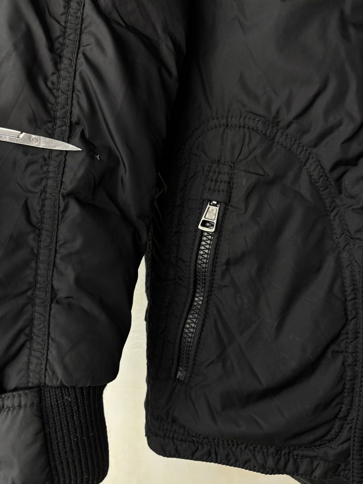 Moncler Moncler Tours Giubbotto Nylon Down Bomber Puffer Jacket Size US XXS / EU 40 - 17 Thumbnail