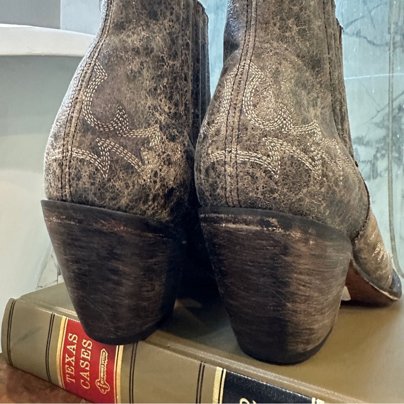 Lucchese Lucchese Brown Distressed Leather Western Boots Womens 9 M Size US 9 / IT 39 - 6 Thumbnail