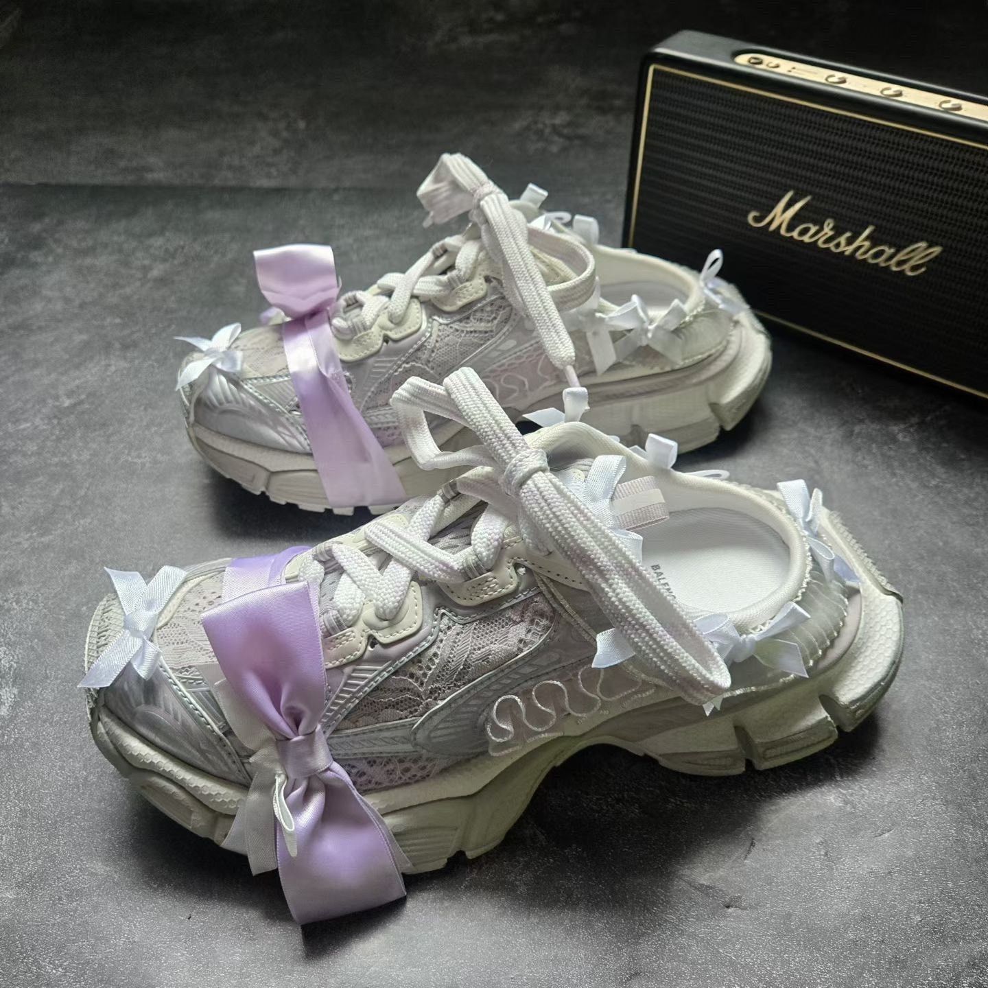 Balenciaga Balenciaga Lowtop Sneakers XXXL Women Size US 8 / IT 38 - 1 Thumbnail