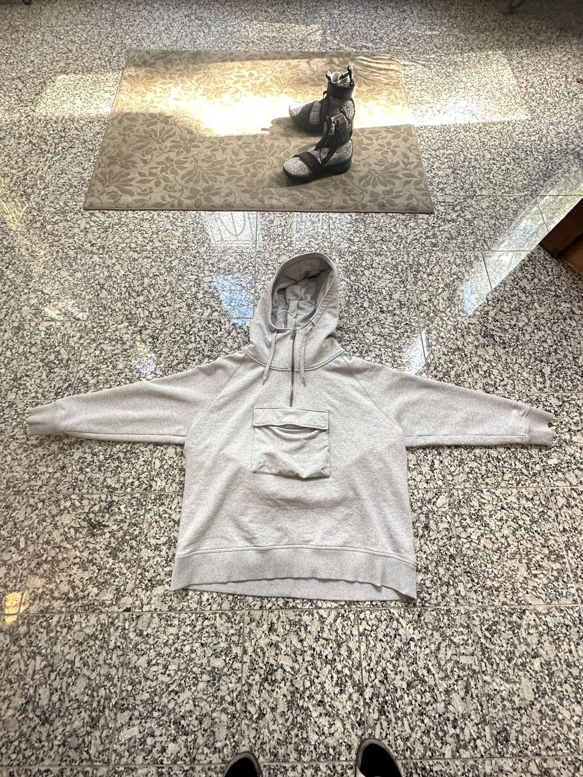 Burberry Burberry archford pale grey oversized hoodie XXXL Size US XXL / EU 58 / 5 - 7 Thumbnail