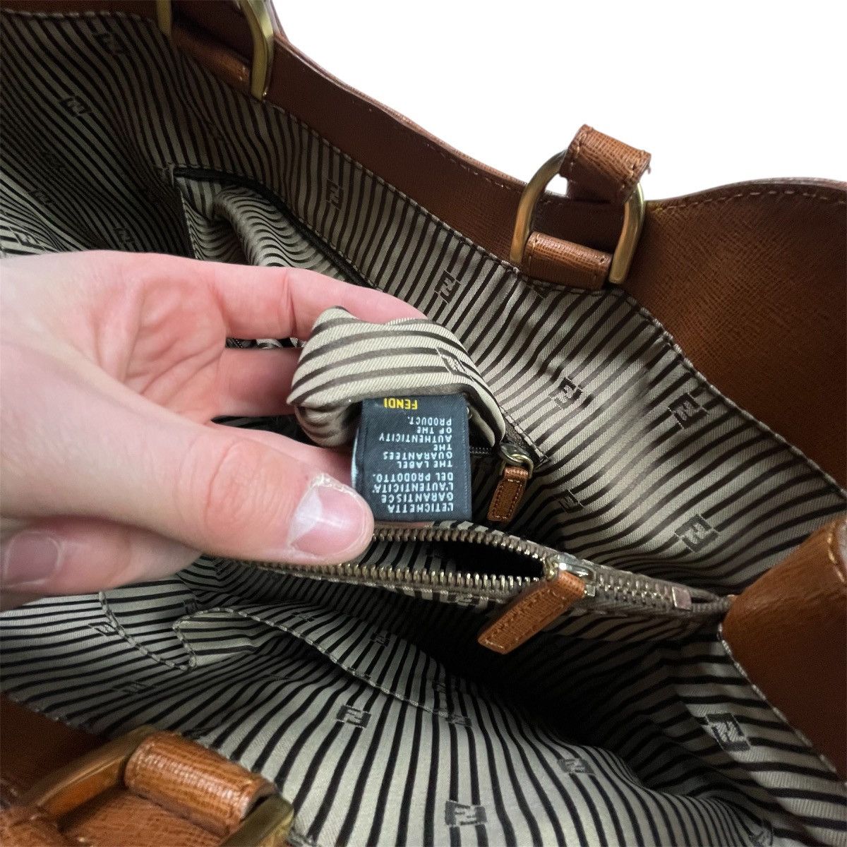 Fendi × Leather Fendi Brown Leather Chameleon Shopping Tote Bag Luxury Size ONE SIZE - 24 Thumbnail