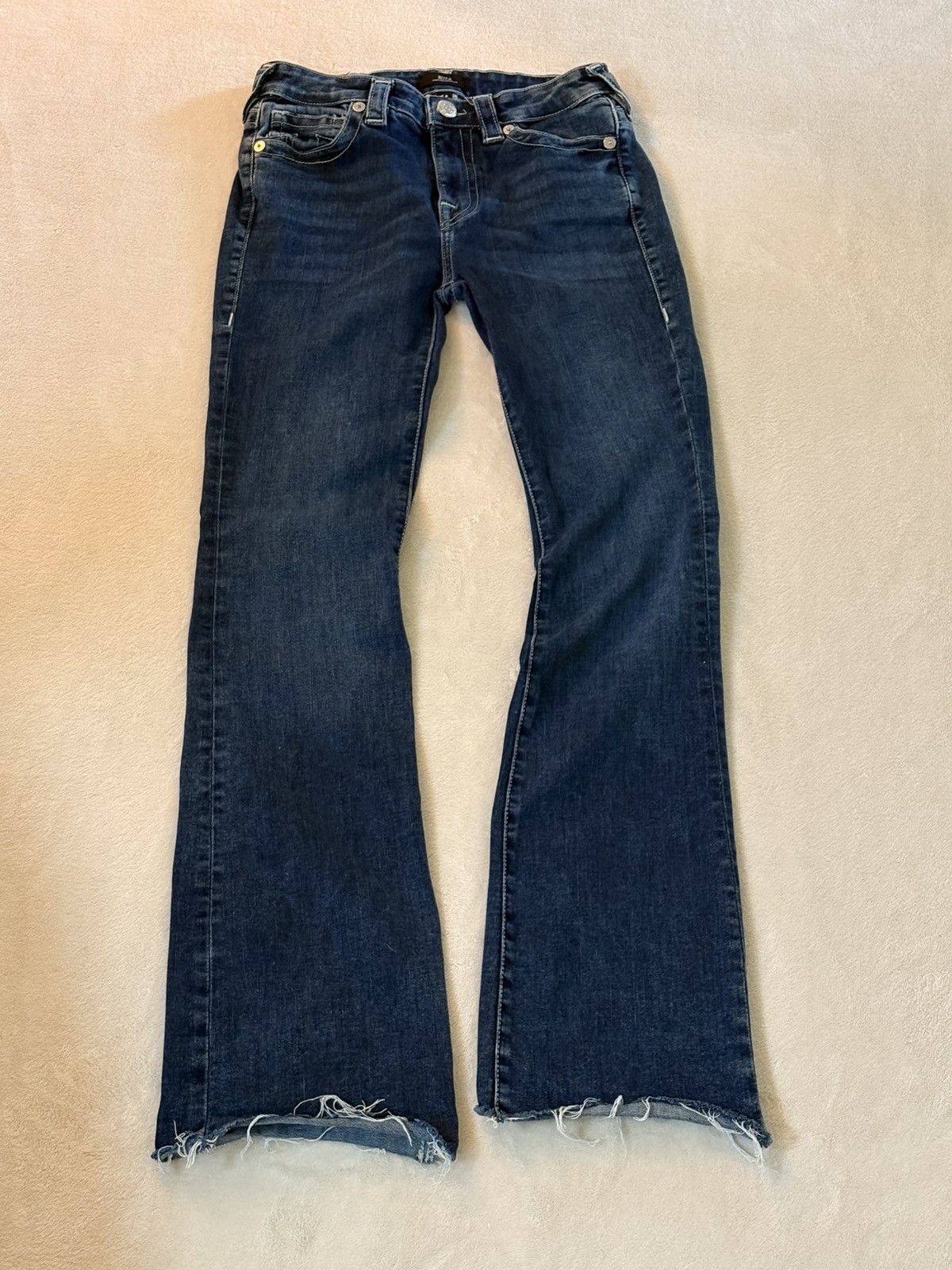 True Religion True Religion Becca Flare Jeans – Dark Wash Raw Hem Y2K Size 27" / US 4 / IT 40 - 4 Thumbnail