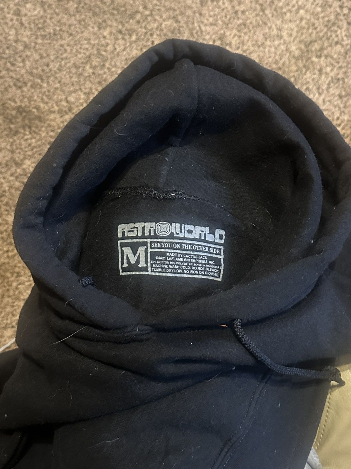 Travis Scott Astroworld 2021 “Utopia” Hoodie Size US M / EU 48-50 / 2 - 3 Thumbnail