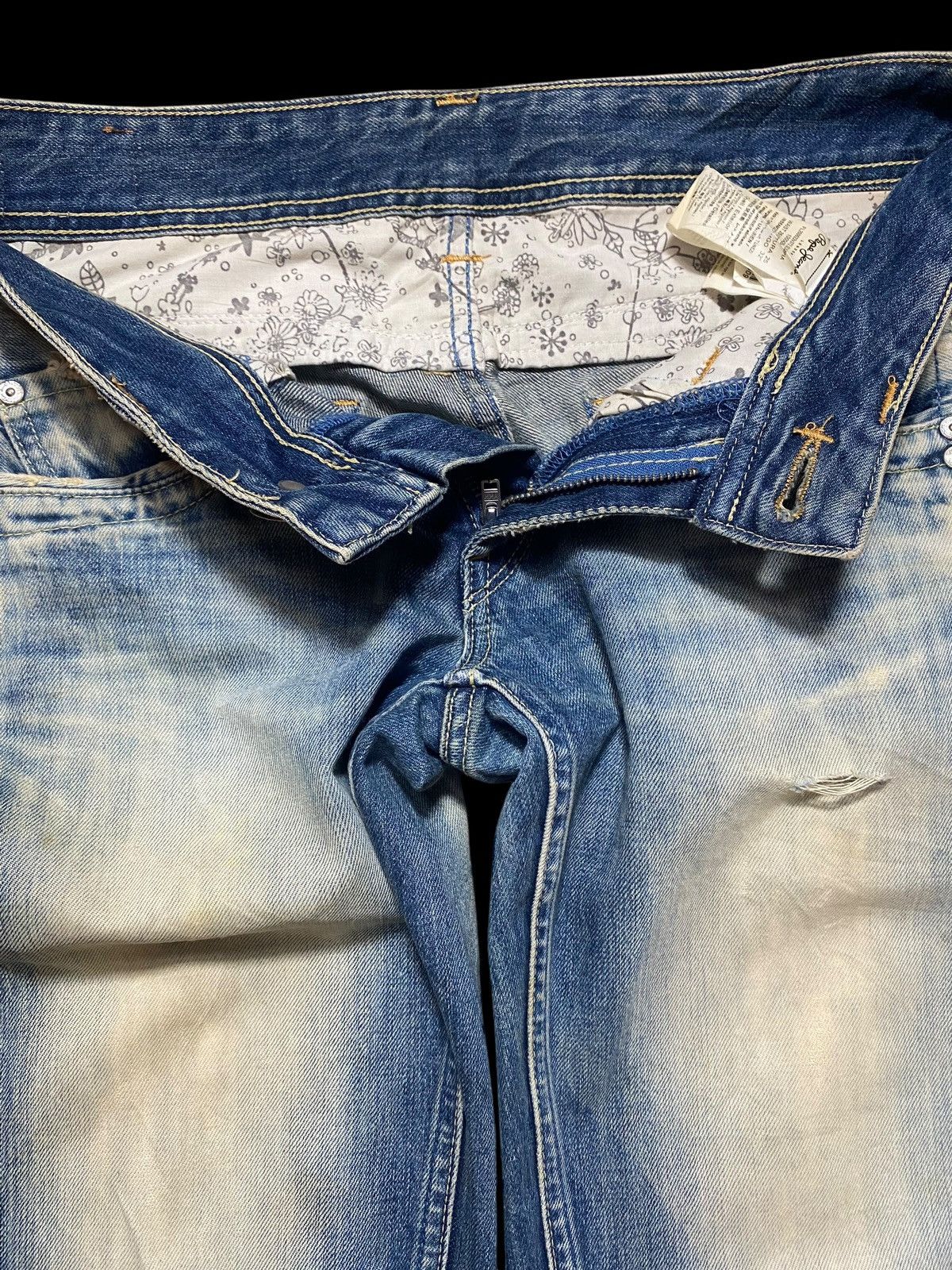 Hysteric Glamour Vintage Pepe Fade Wash Little Bootcut Style Distressed Jeans Size US 29 - 11 Thumbnail
