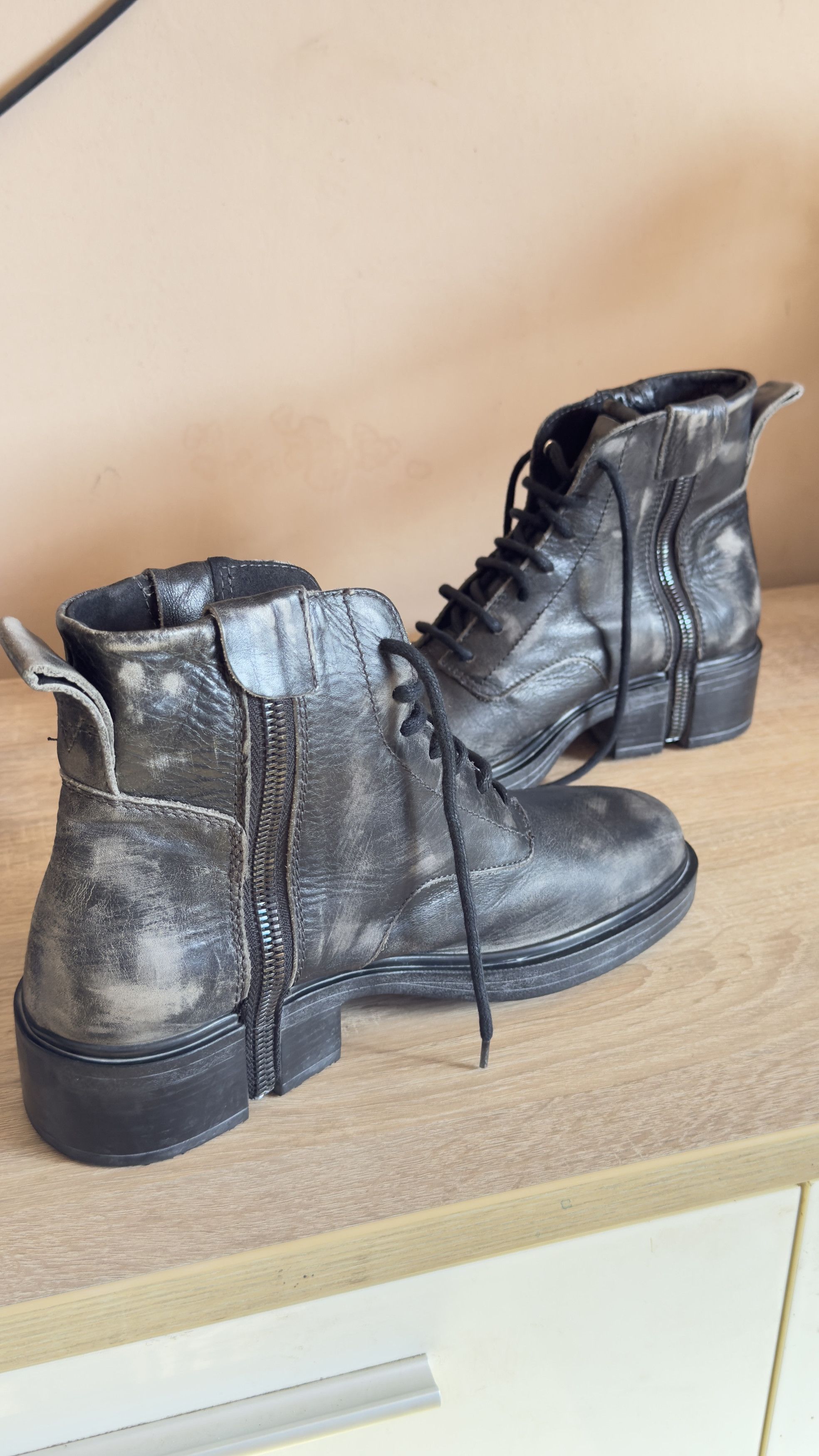 Diesel 🔥 Diesel boots D-zipphim boots size 8 to 8.5 us Size US 8 / EU 41 - 7 Thumbnail