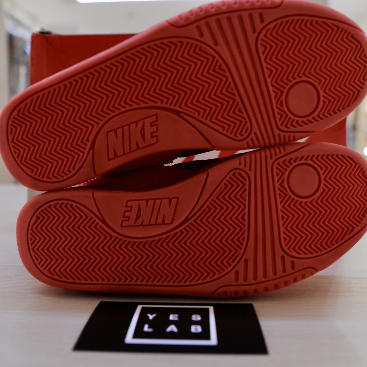 Nike NIKE YEEZY 2 RED OCTOBER Size US 8.5 / EU 41-42 - 9 Thumbnail