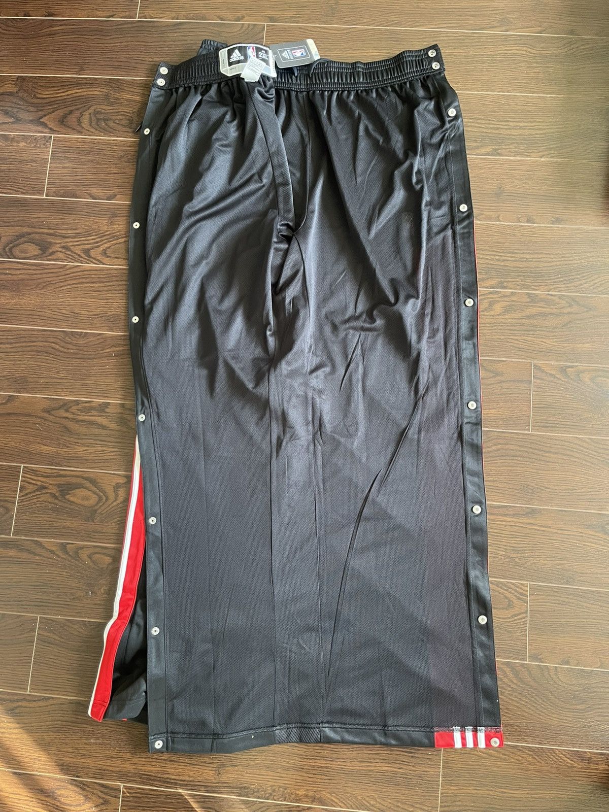 Adidas Adidas X NBA Raptors Track Pants Size US 30 / EU 46 - 17 Thumbnail