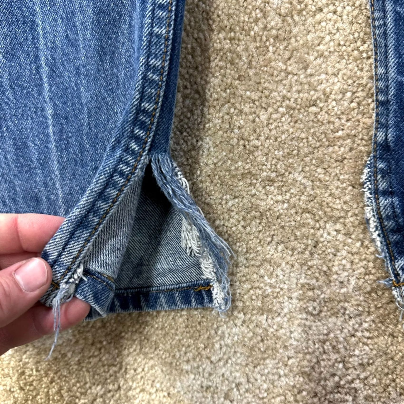 Levi's VINTAGE Levi's 20505-0217 Jeans Blue Denim 32x33 80s Mens Regular Straight 5-Pocket USA Made (Medium Wash) Size US 32 / EU 48 - 2 Thumbnail