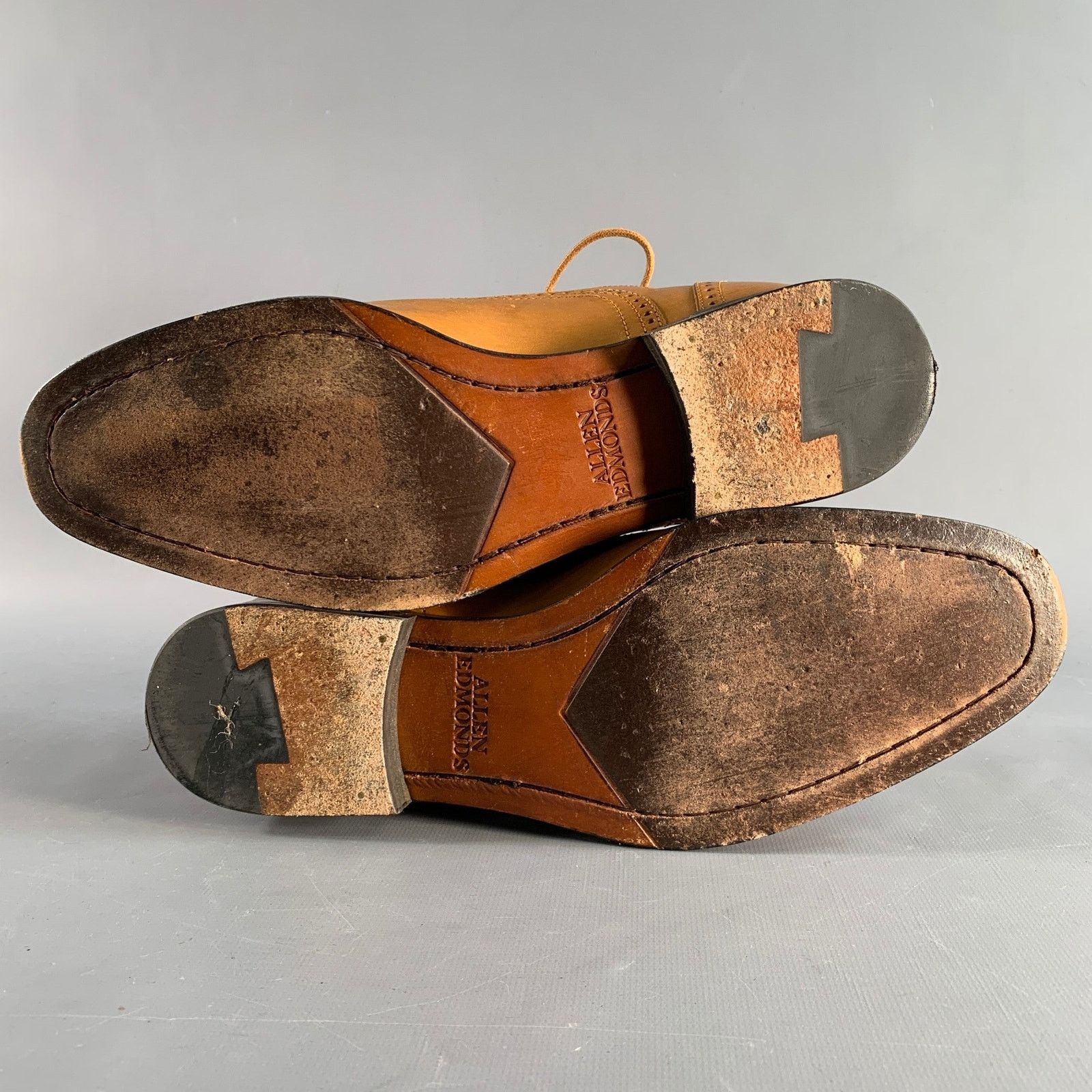 Allen Edmonds ALLEN EDMONDS 7 Tan Perforated Leather Oxford Lace Up Shoes Size US 7 / EU 40 - 8 Thumbnail