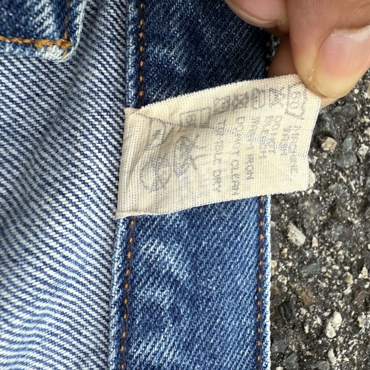 Giorgio Armani VINTAGE ARMANI JEANS 90' LIGHT WASH DENIM JEAN PANTS Size US 31 - 11 Thumbnail