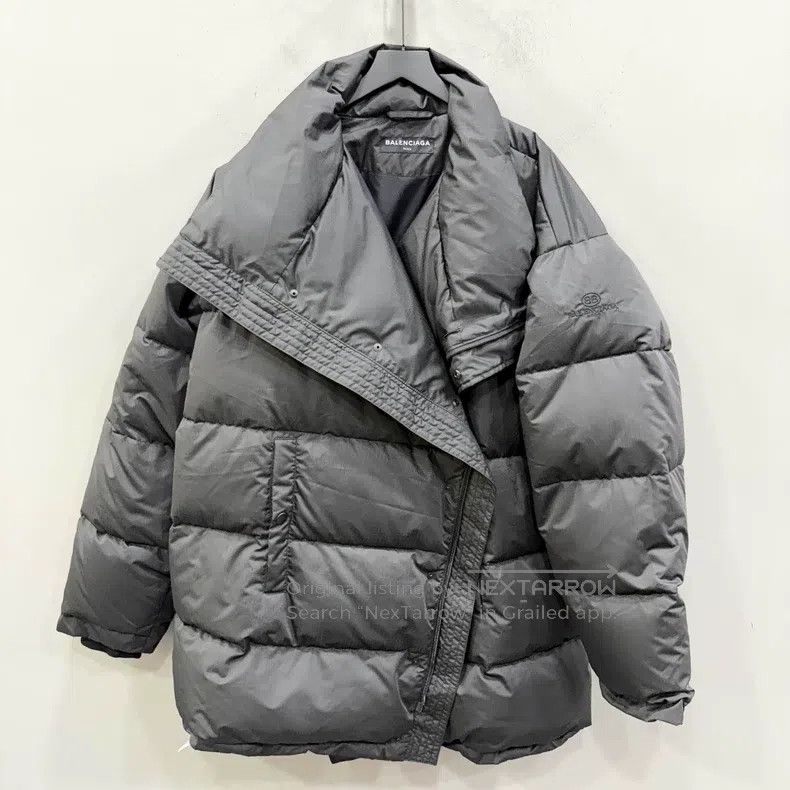 Balenciaga Balenciaga Puff Sleeve Logo Down Jacket Size US S / EU 44-46 / 1 - 1 Thumbnail