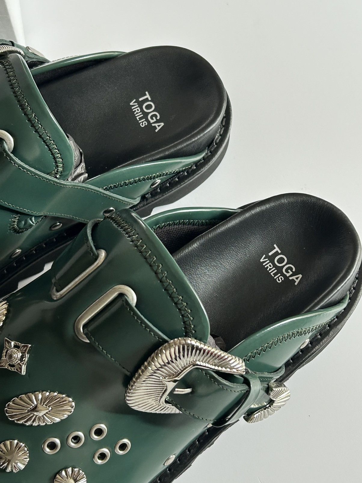 TOGA VIRILIS TOGA VIRILIS Green Eyelet Metal Sabot Slip-on Loafers Size US 11 / EU 44 - 4 Thumbnail