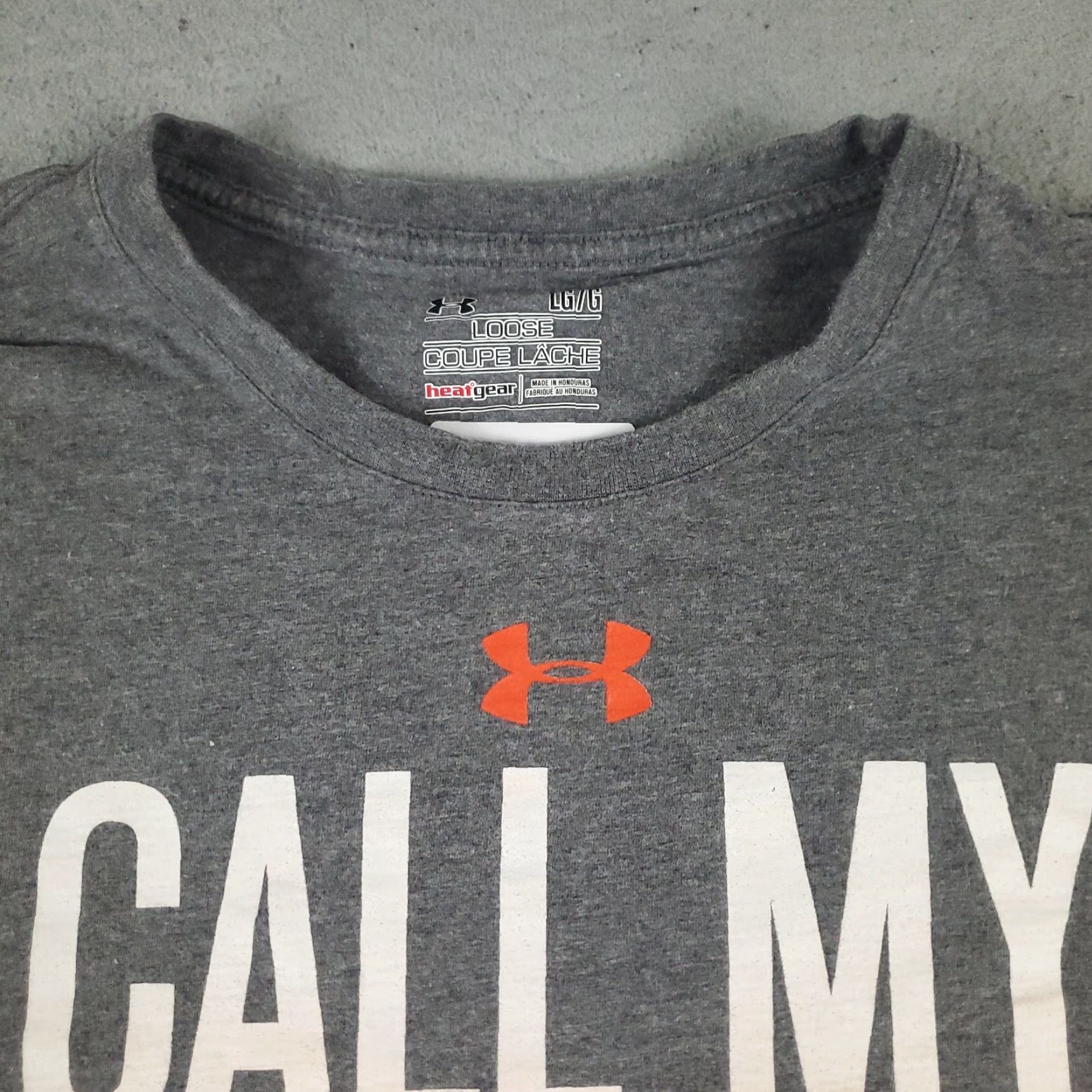 Under Armour UNDER ARMOUR T-SHIRT Mens Large Gray Short Sleeve Crew Neck Logo Adult Fitness Sports Shirt 90s Modern Classic Mens Size US L / EU 52-54 / 3 - 3 Thumbnail