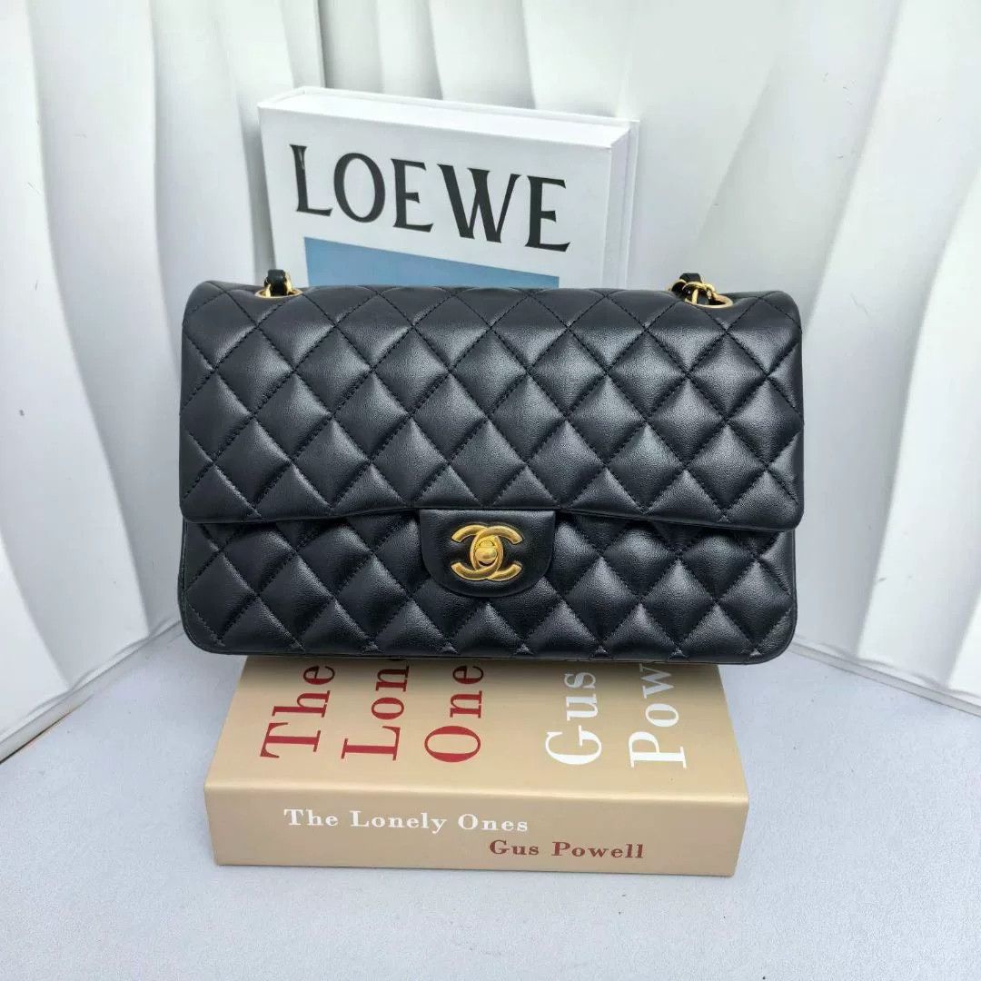 Chanel Pre-loved Bag Very good condition Size ONE SIZE - 1 Preview