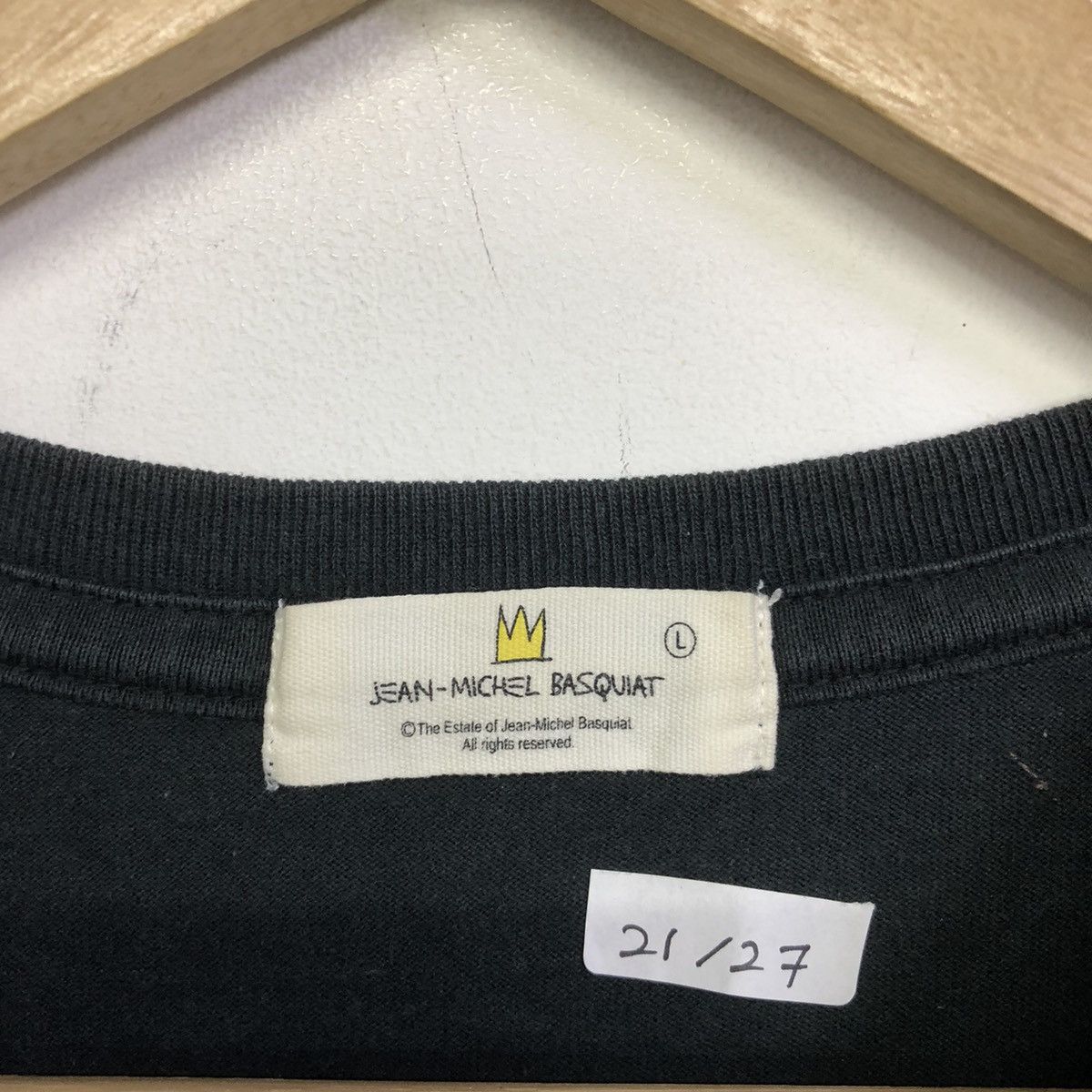 Jean-Michel Basquiat × Uniqlo Uniqlo X Jean Michel Basquiat Art Wording Backhitt Tshirt Size US L / EU 52-54 / 3 - 9 Thumbnail