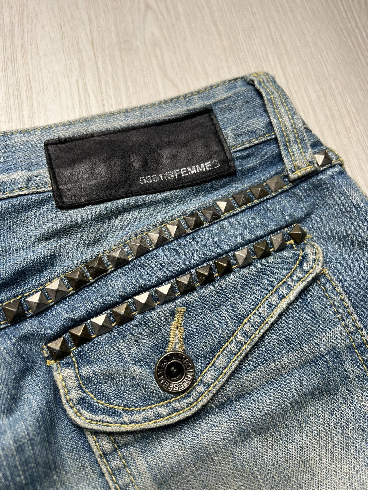 5351 POUR LES HOMMES 5351 Pour Less Hommes Spike Studded Distressed Jeans Size US 29 - 5 Thumbnail