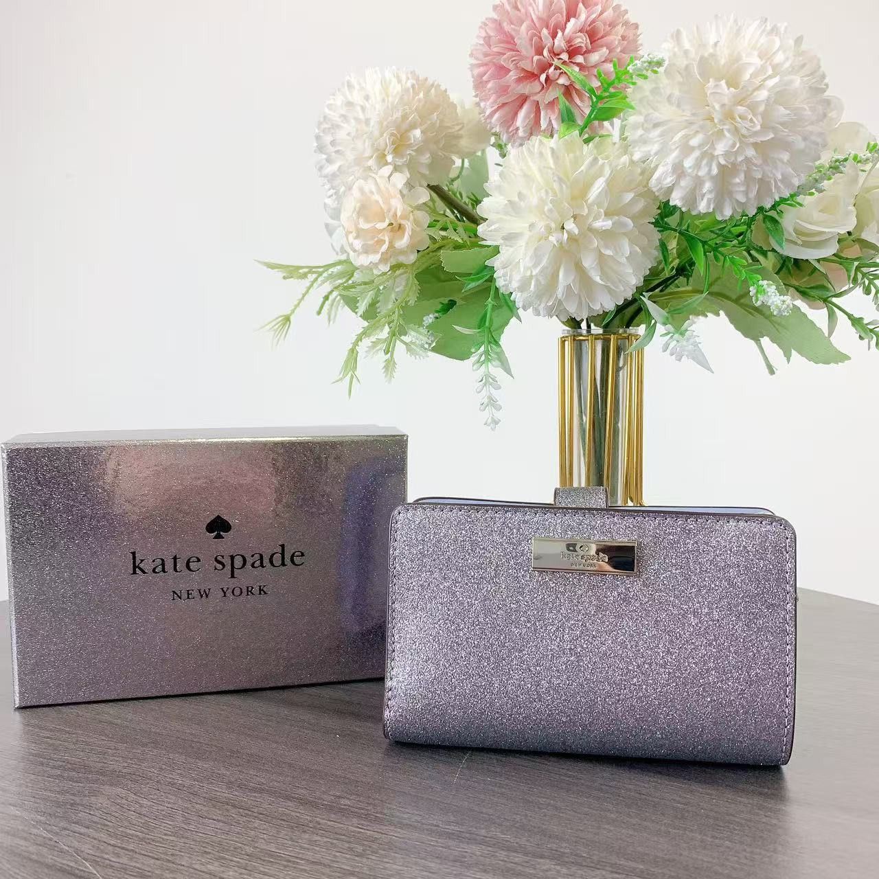 Kate Spade Kate Spade KJ008 Kenzie Boxed Glitter Compact Wallet Flower Size ONE SIZE - 1 Thumbnail