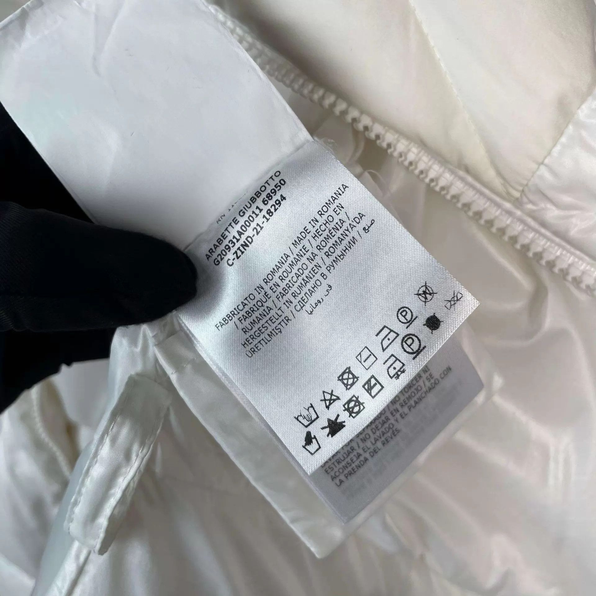 Moncler Moncler 95 New White Women's 0 Down Jacket Size XS / US 0-2 / IT 36-38 - 6 Thumbnail