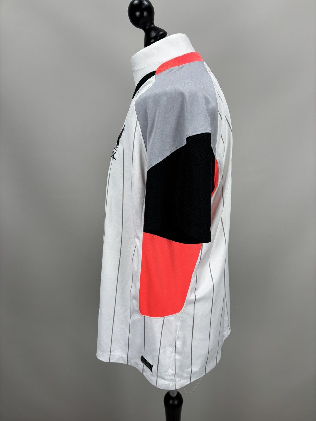 Nike Mens t shirt jersey Nike Liverpool 2020/2021 Size XL Size US XL / EU 56 / 4 - 11 Thumbnail