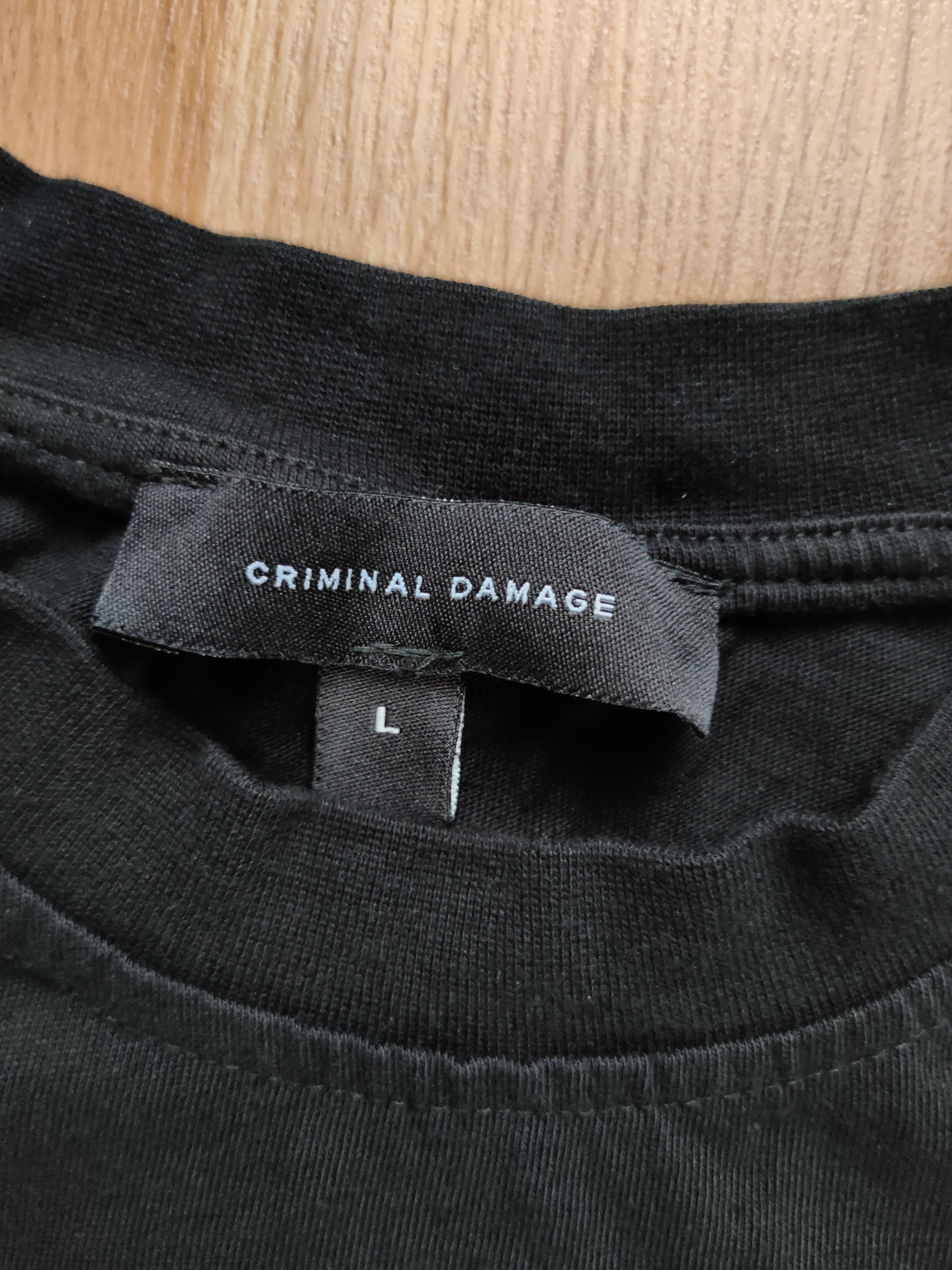 Criminal Damage Criminal Damage T-shirt M-L T shirt criminal damage Size US M / EU 48-50 / 2 - 4 Thumbnail