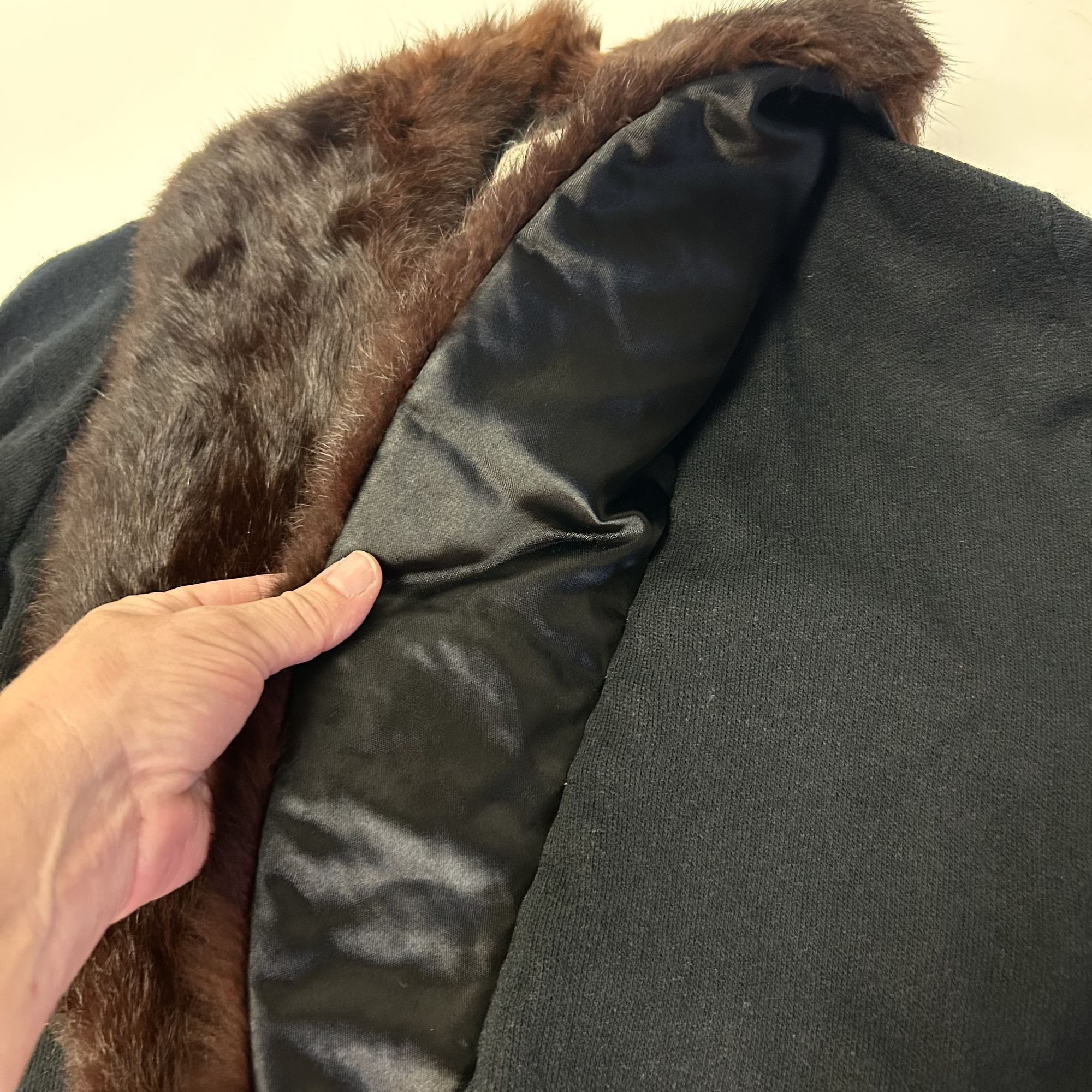 DuPont 50's Orlon Cardigan MINK FUR Collar Jeweled Clasp Sweater M Size M / US 6-8 / IT 42-44 - 9 Thumbnail
