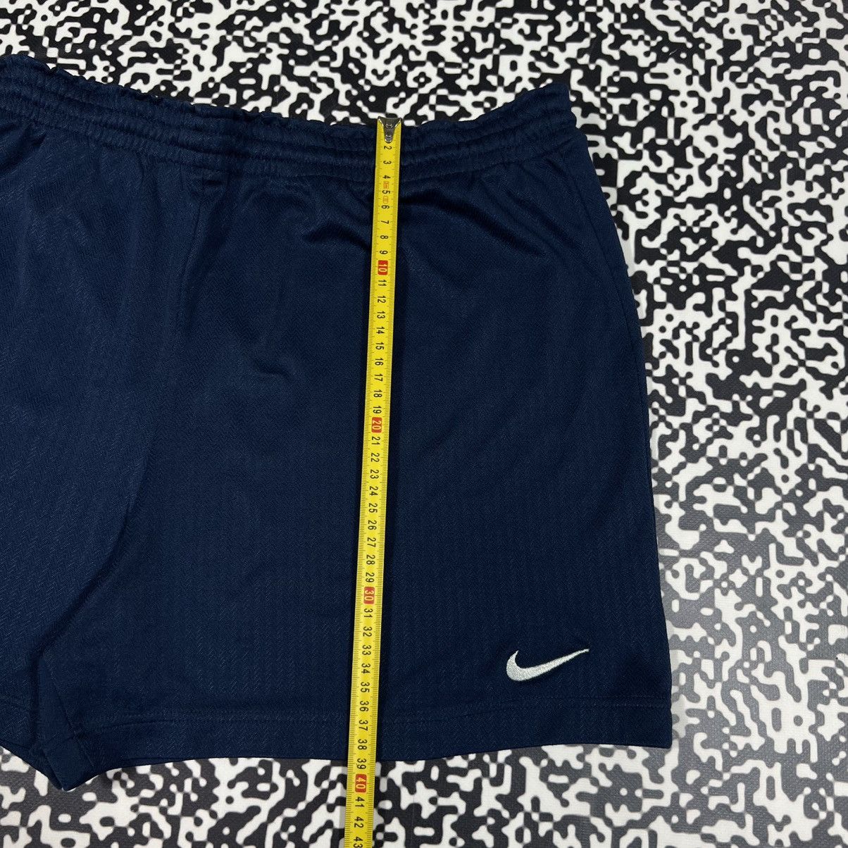 Nike Vintage 90s Nike Swoosh Logo Retro Sport Style Shorts Size US 38 / EU 54 - 12 Thumbnail