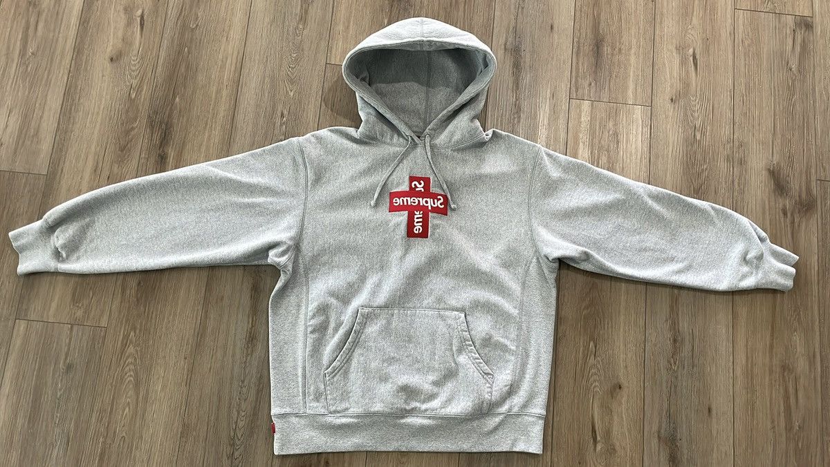 Supreme × Vintage Supreme 2003 Silver on Silver Box Logo Hoodie
