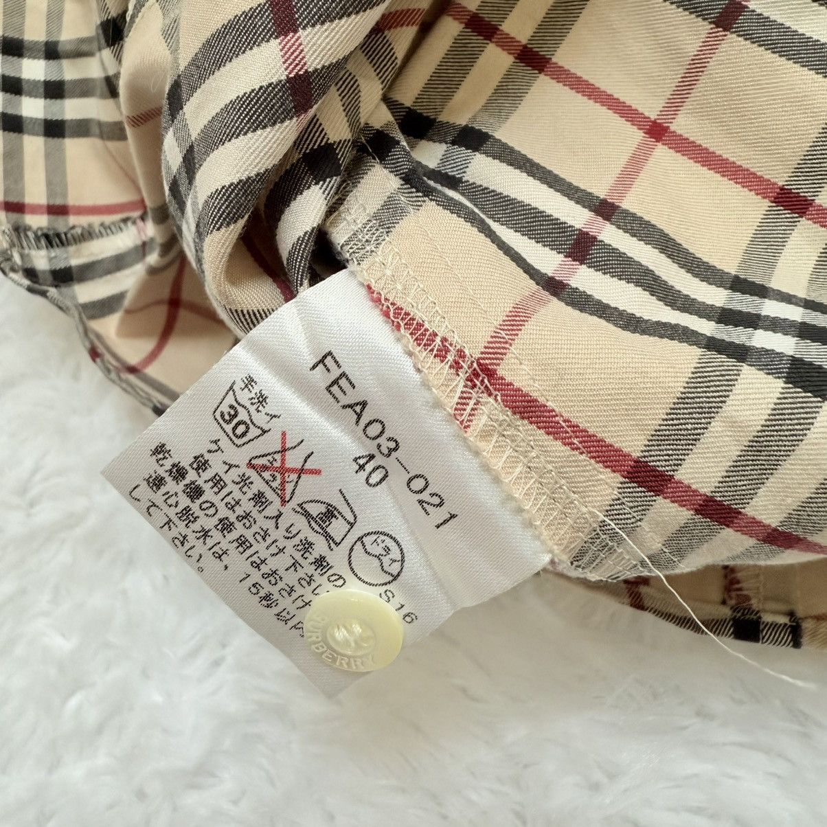 Burberry Burberry Women Nova Check Button down shirt 3/4 sleeve Size M / US 6-8 / IT 42-44 - 7 Thumbnail