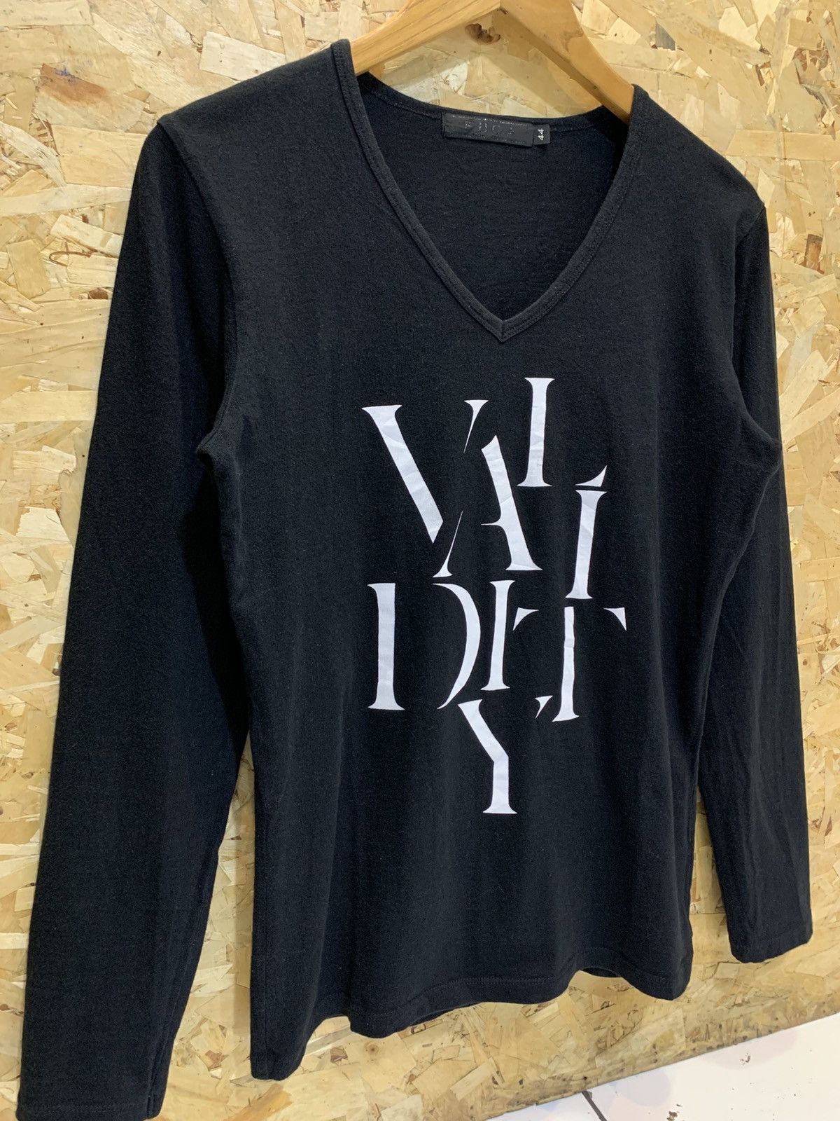GOSTAR DE FUGA Fuga v neck long sleeve t shirt Size US S / EU 44-46 / 1 - 2 Thumbnail