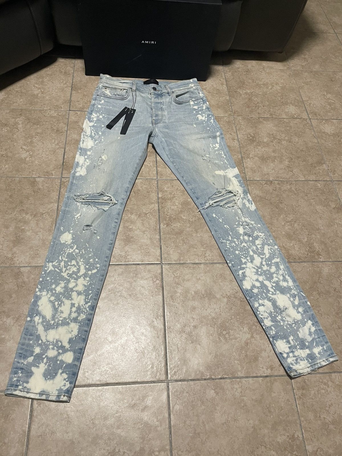 Amiri Amiri/ Bleach Splatter Trasher Mlnus Size US 32 / EU 48 - 1 Thumbnail