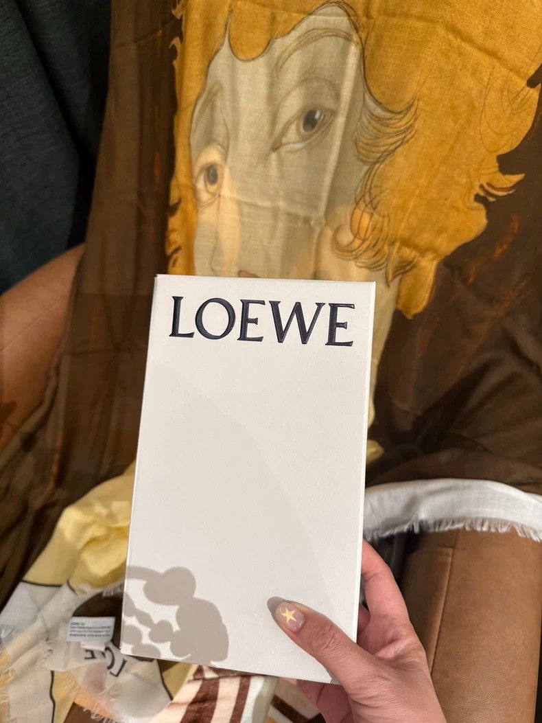 Loewe LOEWE Portrait scarf, material 90% Modal fiber +10% cashme Size ONE SIZE - 1 Thumbnail