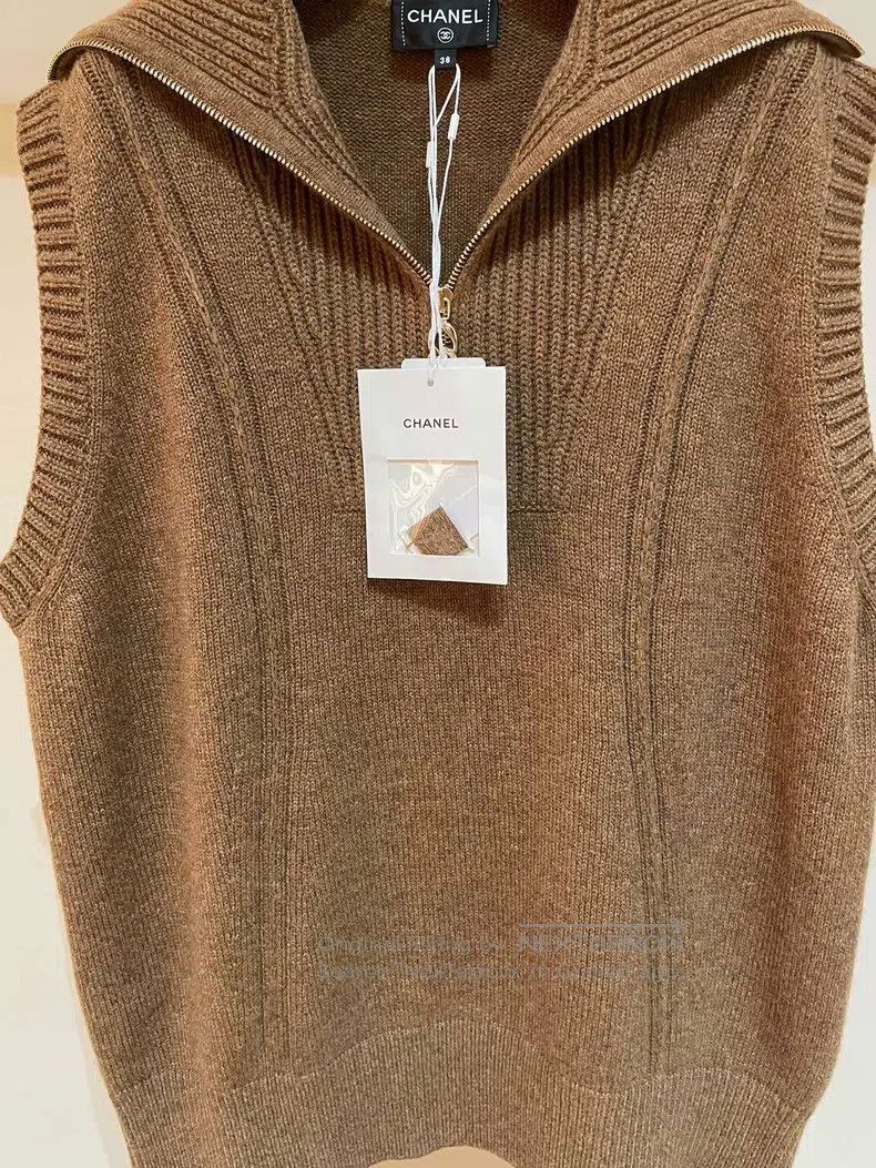 Chanel Chanel Lapel knitted vest Size XS / US 0-2 / IT 36-38 - 2 Thumbnail