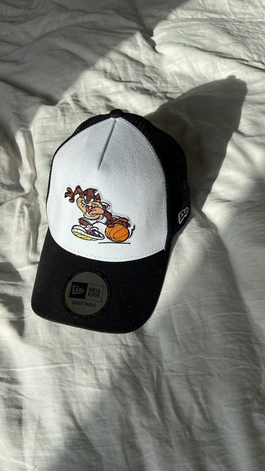 New Era Trucker Hat Looney Tunes TAZ Made by New Era . Size ONE SIZE - 4 Thumbnail
