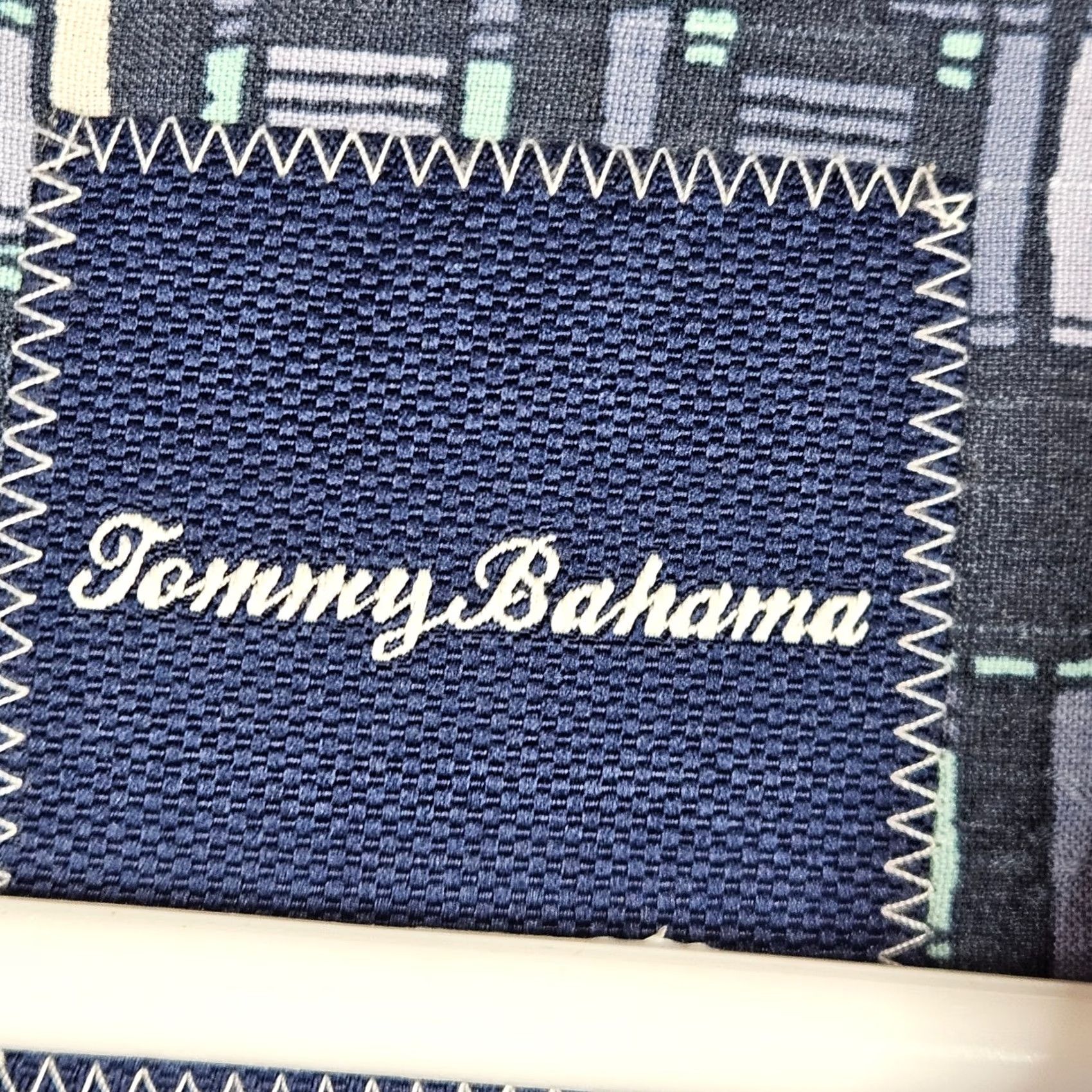 Tommy Bahama Tommy Bahama Button Up Shirt Men Blue Geometric Print Short Sleeve Casual Sz 2XL Size US XXL / EU 58 / 5 - 5 Thumbnail