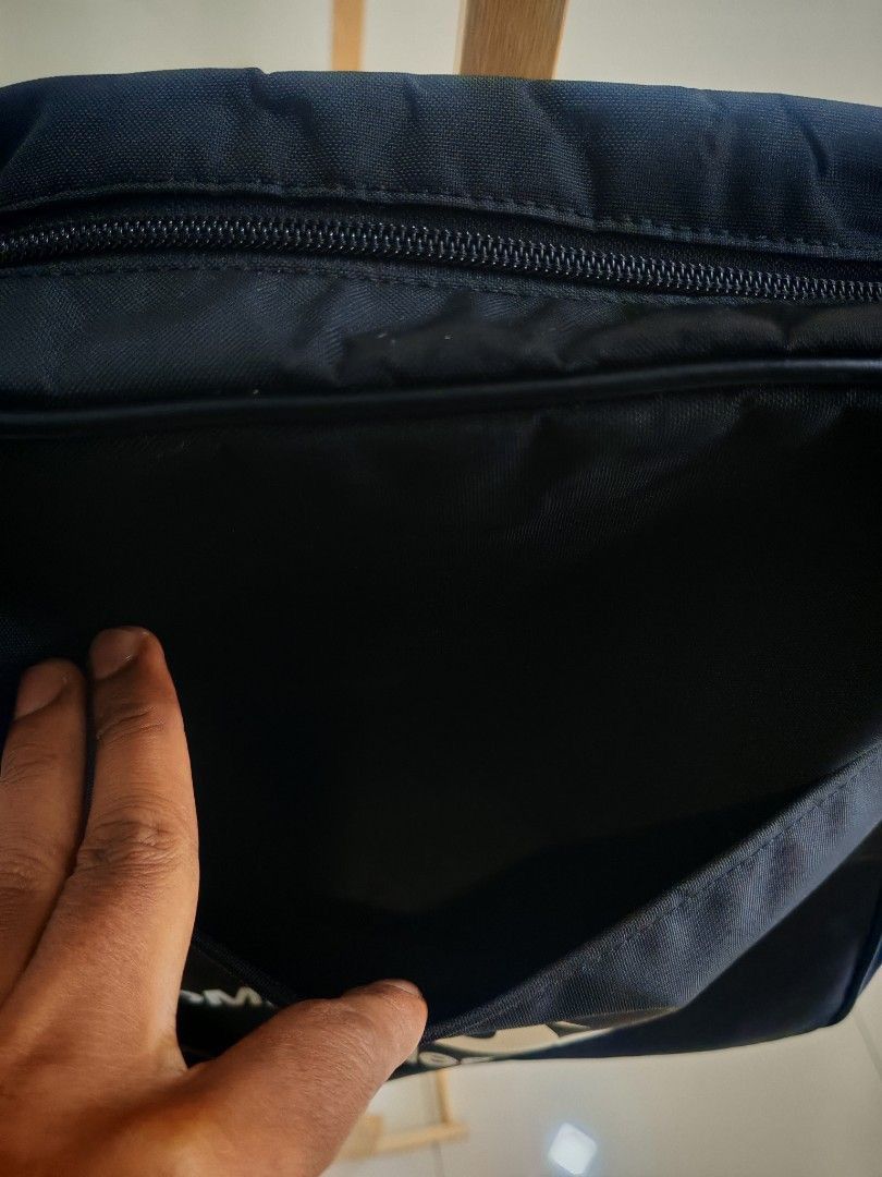 CDG by Comme des Garcons CDG Comme des Garçons Airline Shoulder Bag Size ONE SIZE - 3 Thumbnail