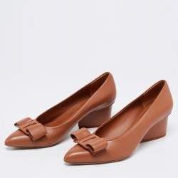 Salvatore Ferragamo o1s1rm0724 Leather Viva Pumps in Brown Size US 9.5 / IT 39.5 - 6 Thumbnail