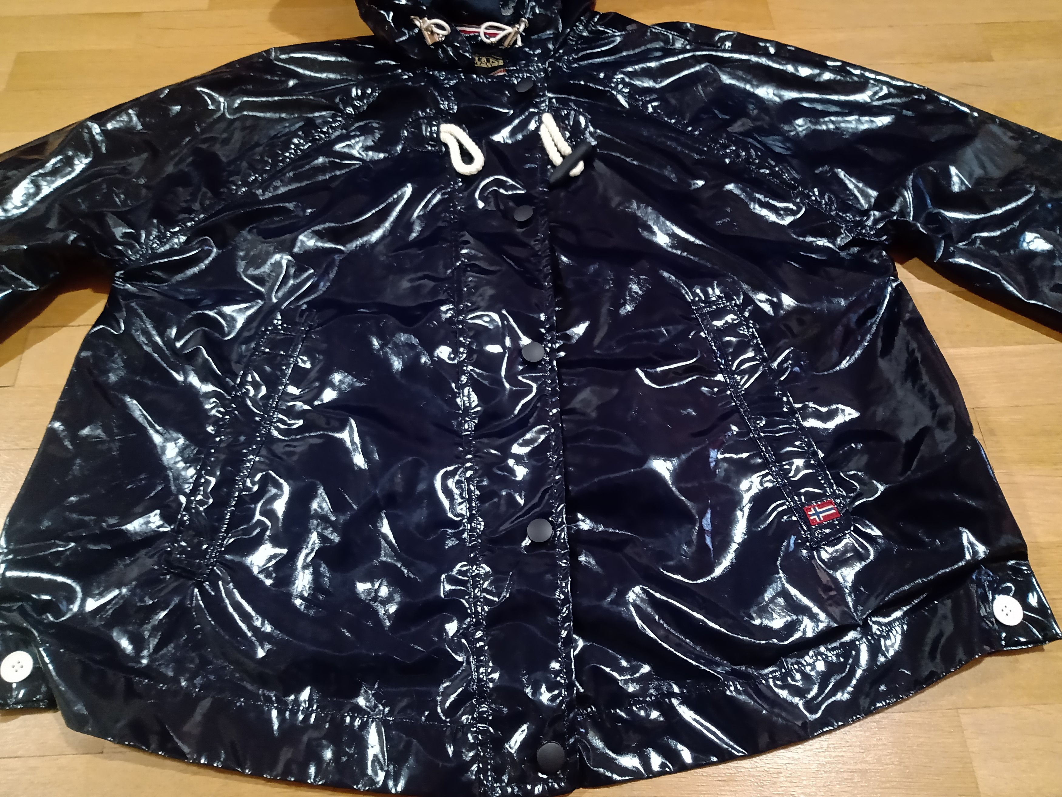 Napapijri Napapijri Glossy Cape Coat Rain Jacket Poncho Shiny Short Size M / US 6-8 / IT 42-44 - 2 Thumbnail